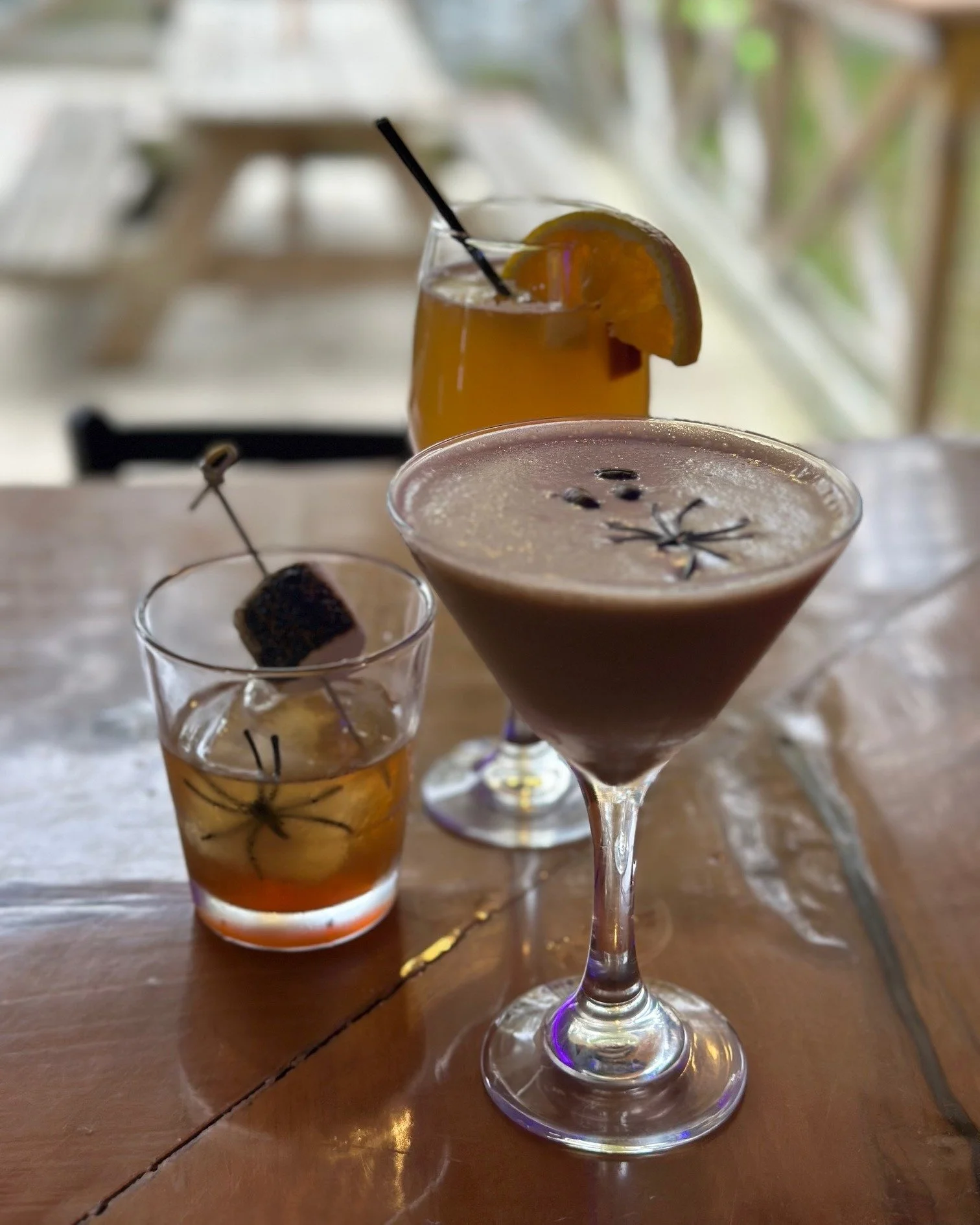 🎉👻 The rain’s moving out and the party’s moving in at El Swampo!
Join us TONIGHT (Oct 30th) for our Halloween Party — it’s going to be an absolute blast! 💀🌮🍹
🎶 Live music by Ryan Forrester (5–8PM)
🍹 Happy Hour 2P