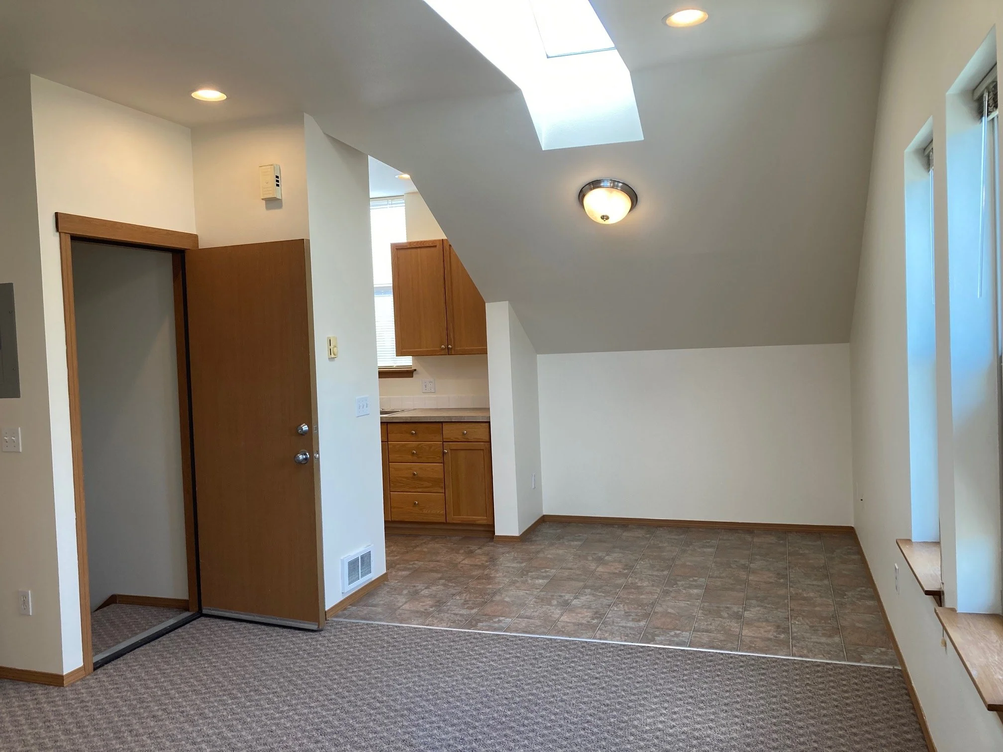 open space dining area.jpeg