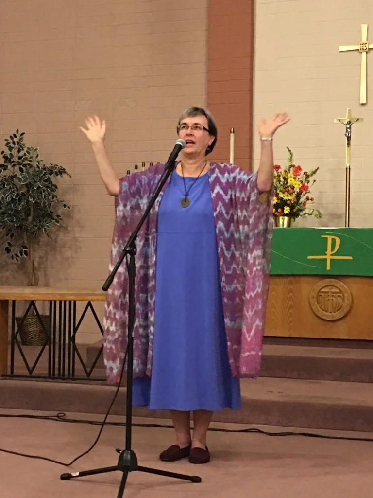 Tellebraiton 2016 Patti arms up sm.jpg