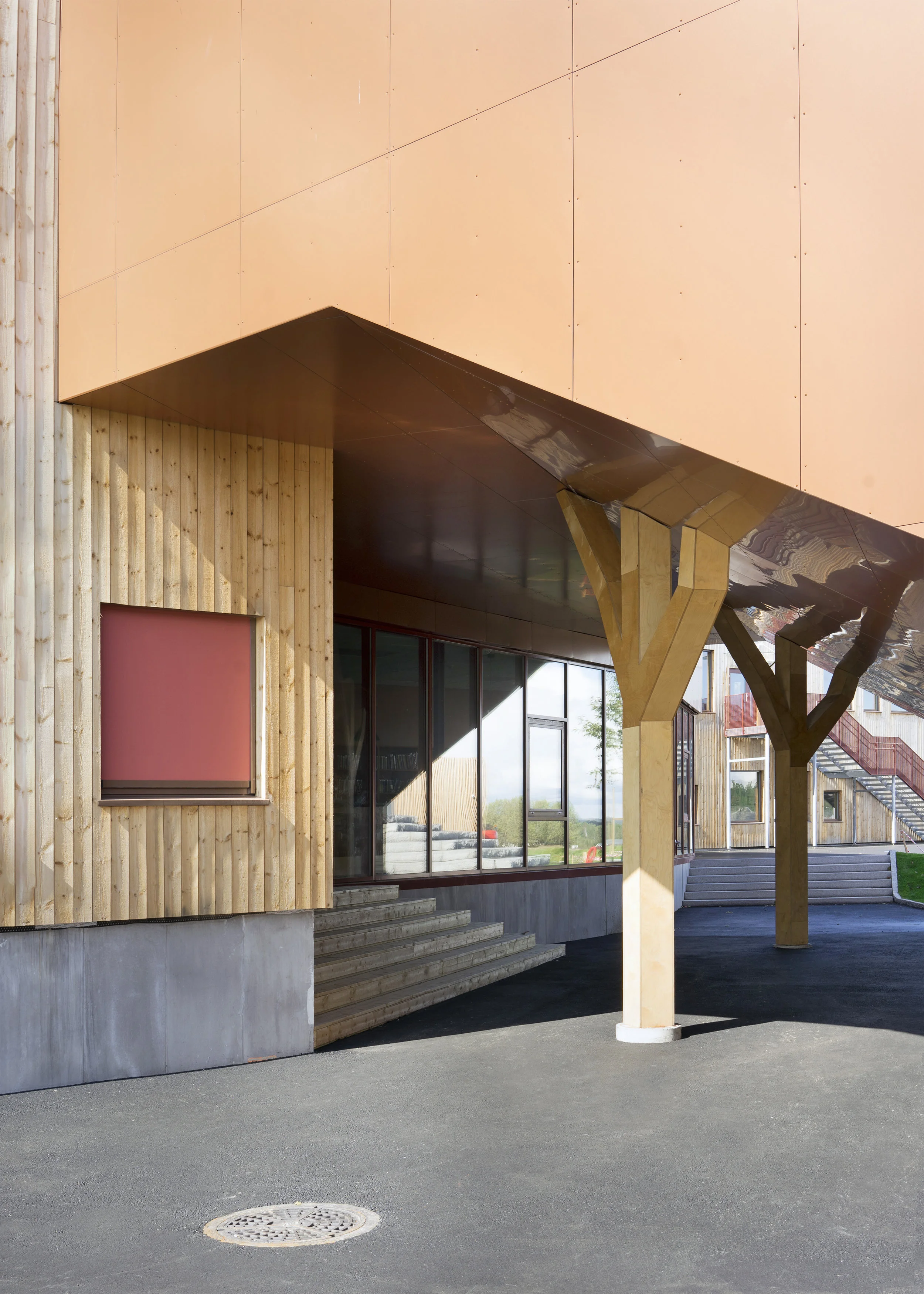 Hebekk skole_Undergang 01.jpg