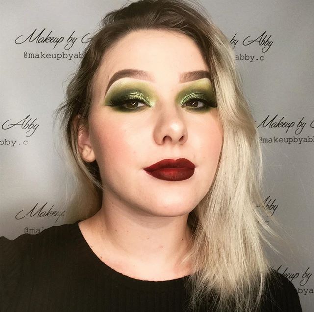 Next in this little colour series ✨🐢🦎🌿🍏 Products:
@anastasiabeverlyhills brow powder
@maybelline brow gel
@maccosmetics studio finish concealer
@maccosmetics paint pot
@inglot_australia 228 pan eyeshadow
@makeupgeekcosmetics in Dirty Martini a