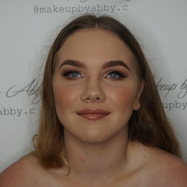 Guess who’s back?? ✨SWIPE⬅️ for before pic xx
#makeupartist #mua #muarockhampton #rockhamptonmakeupartist #cqmakeupartist