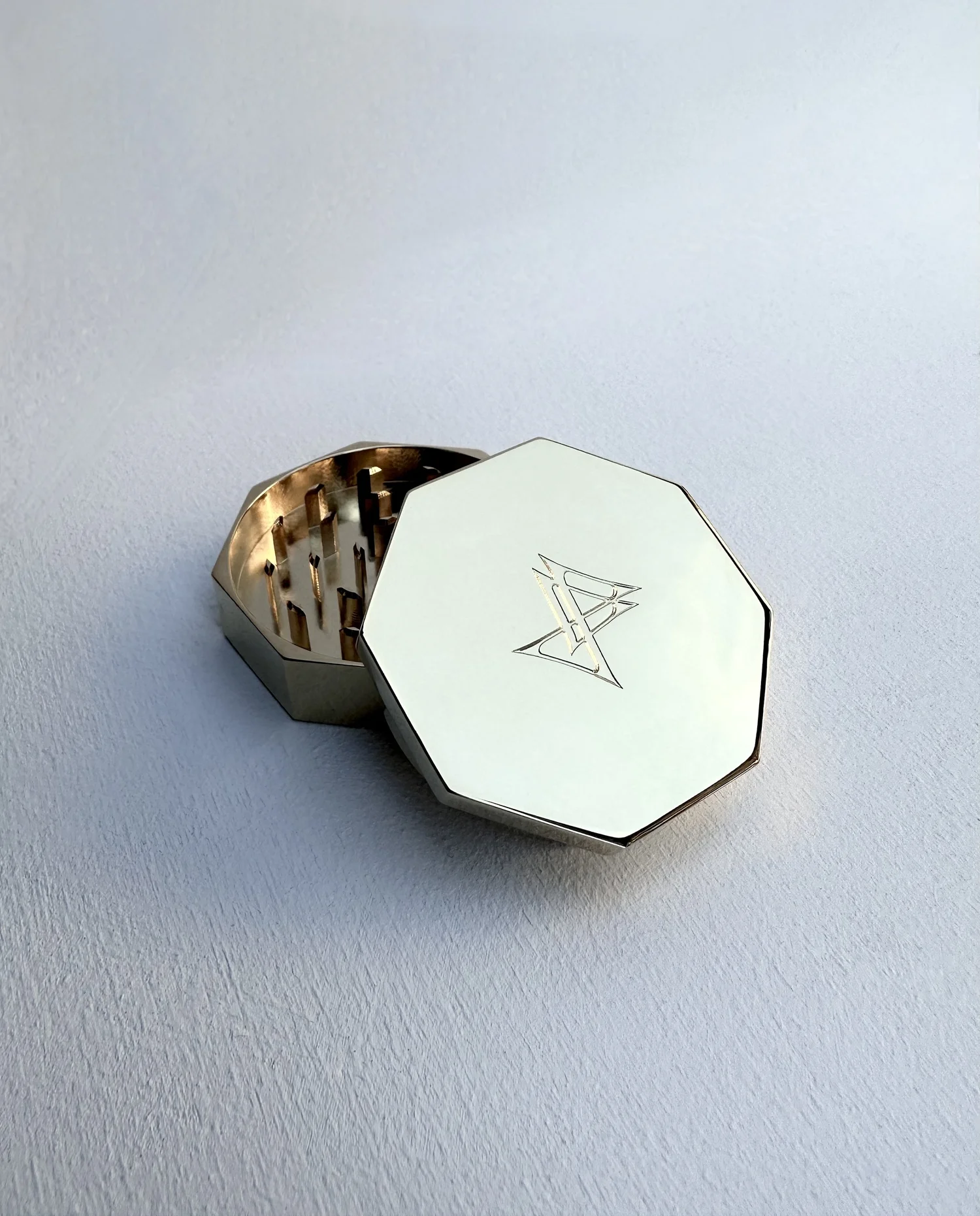 GRINDER SOLID-08 24K YELLOW GOLD — EXTRA VIRGO