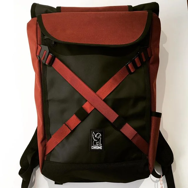 Back to reality. Chrome Bravo 2.0 = 100% waterproof for a 15” which doesn’t like wet conditions. #chromeindustries #bravo #backtoschool #backpack #eindhovencity #eindhoven #regen #commuter #loveyourbicycle