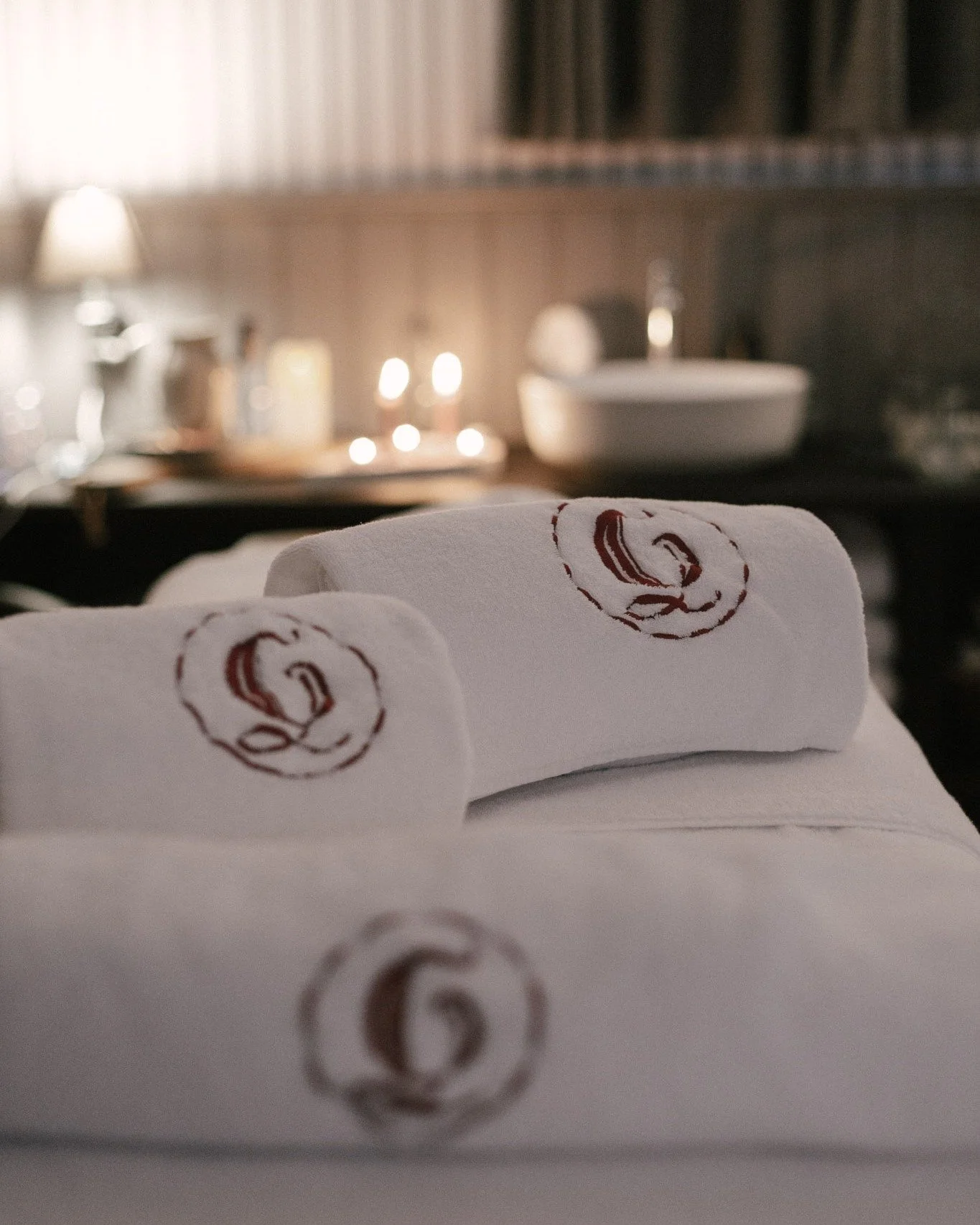 Mors dag v&auml;ntar och i &aring;r tycker vi att mamma f&ouml;rtj&auml;nar det d&auml;r lilla extra. 

&Ouml;verraska henne med en stunds total avkoppling en trappa ner i Lodgehuset, p&aring; massageb&auml;nken hos otroliga Brenda. Det &auml;r n&ari