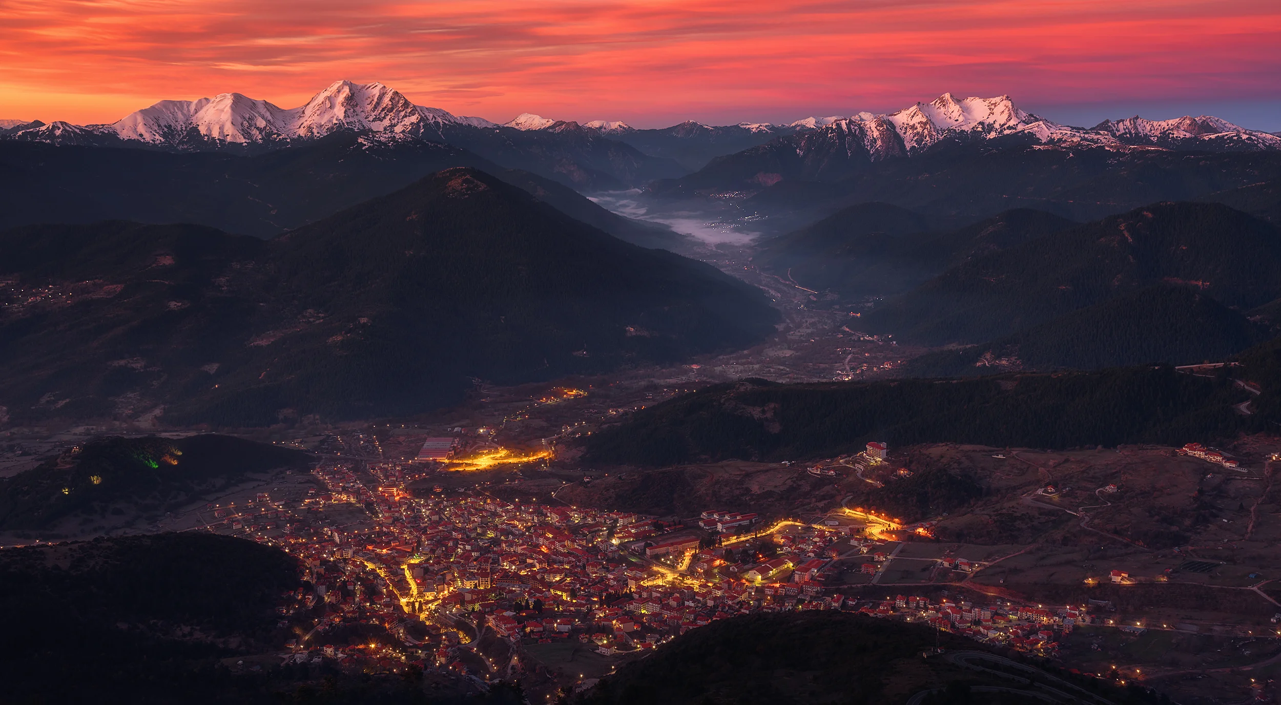 SUNRISE ON THE MOUNTAINS - KARPENISI