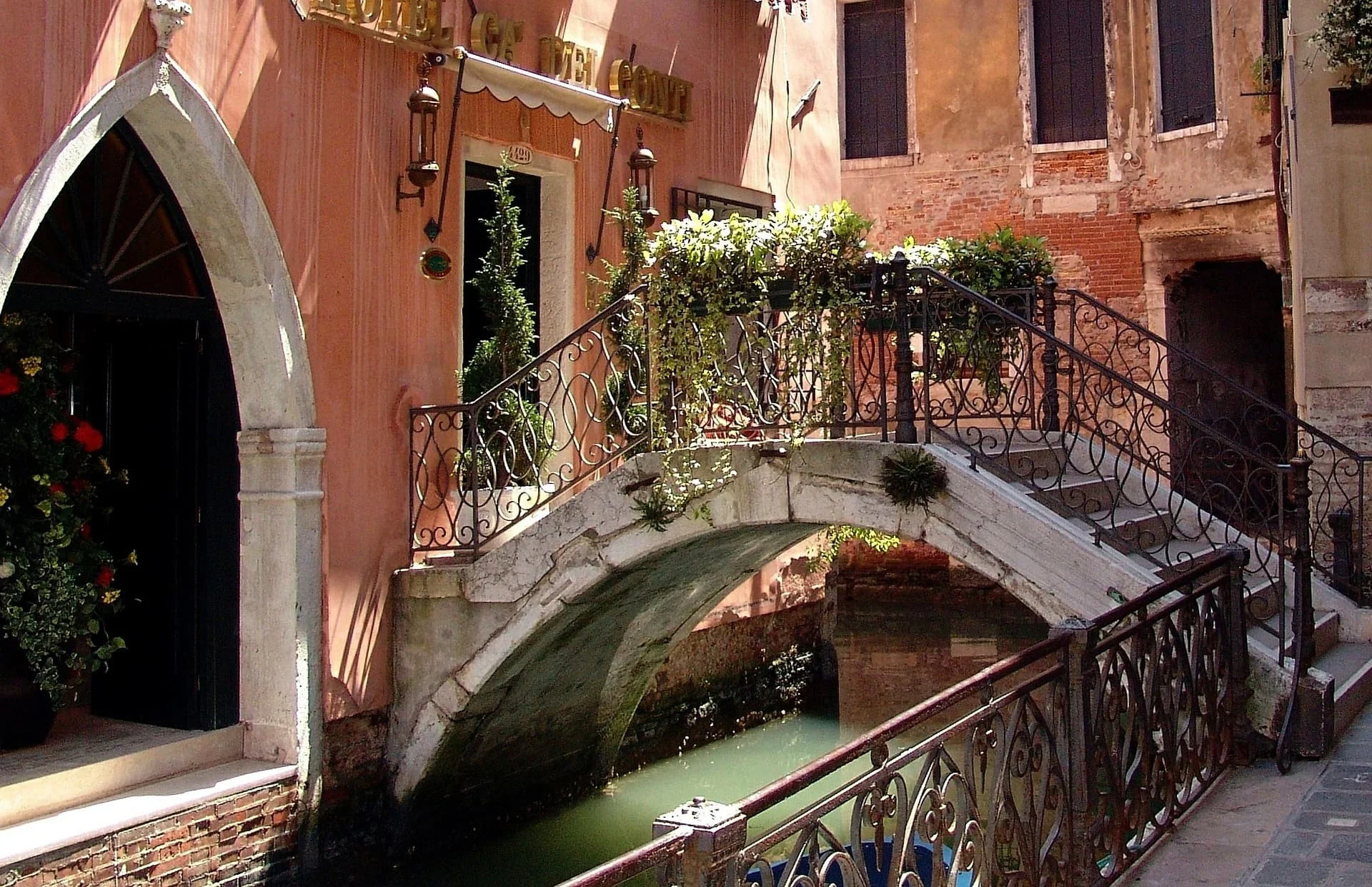 venice-411966_1920.jpg
