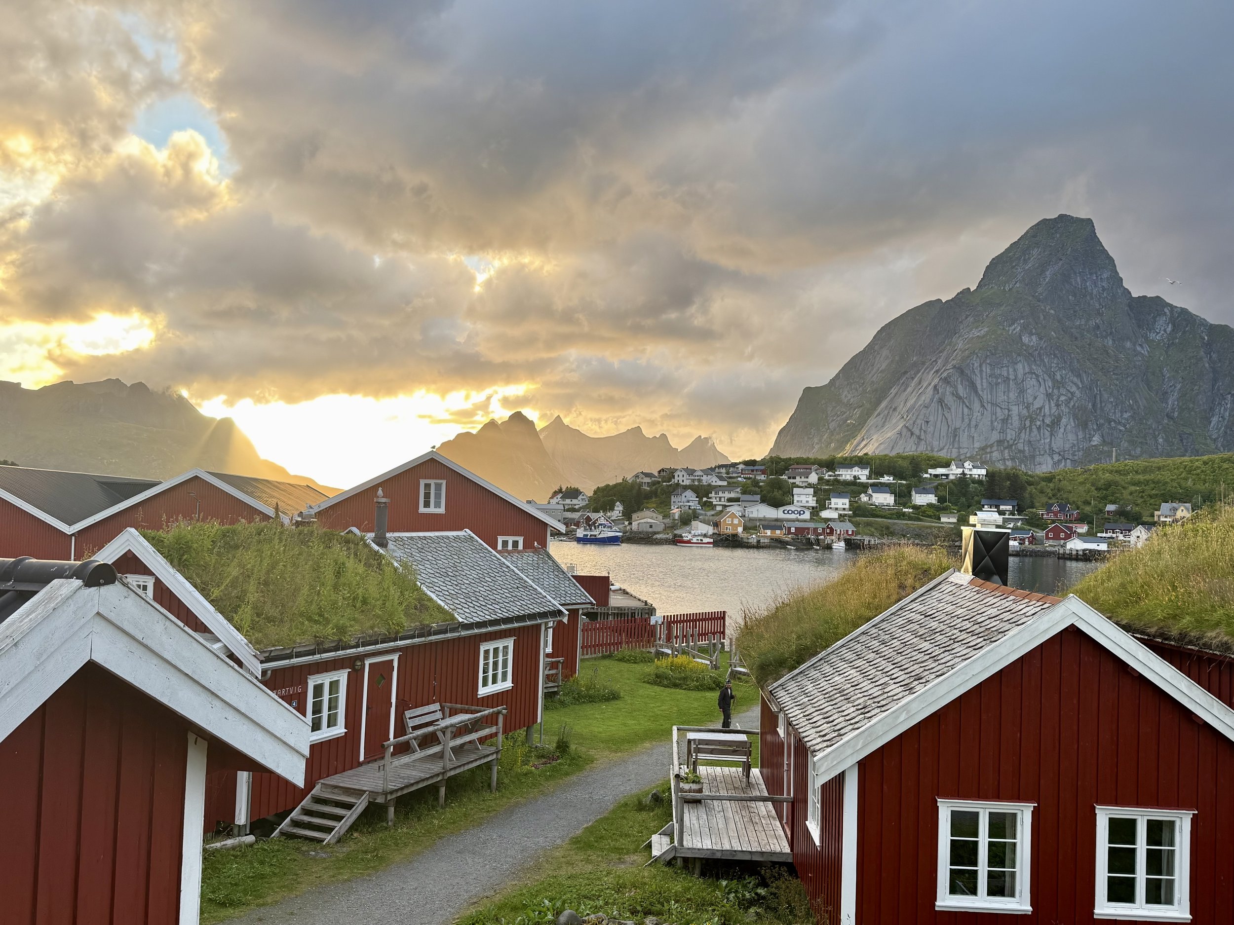 Hiking & Yoga in Norway