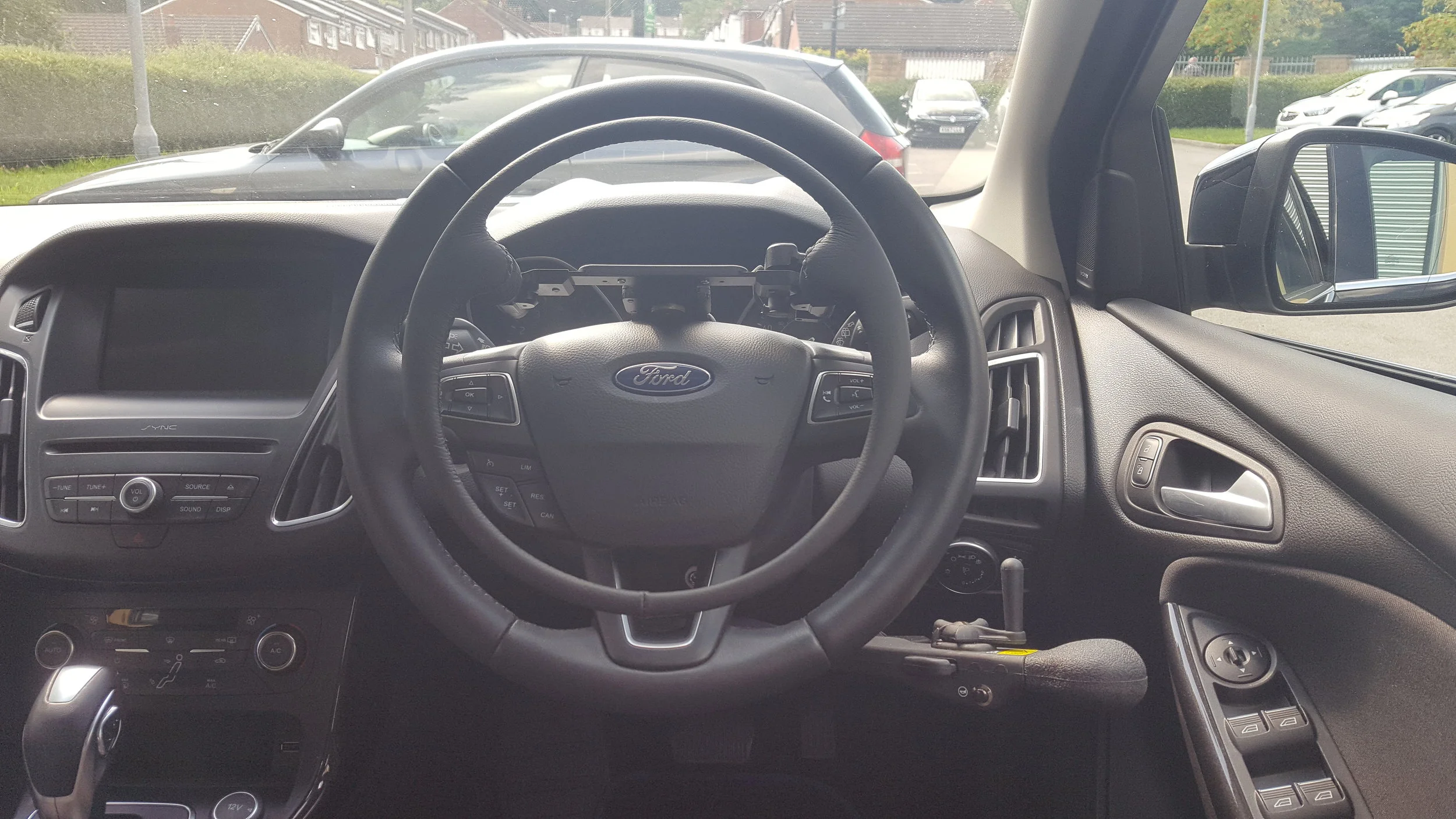 Ford Focus Auto with Electronic Over-ring Accelerator and Push Brake Lever.jpg