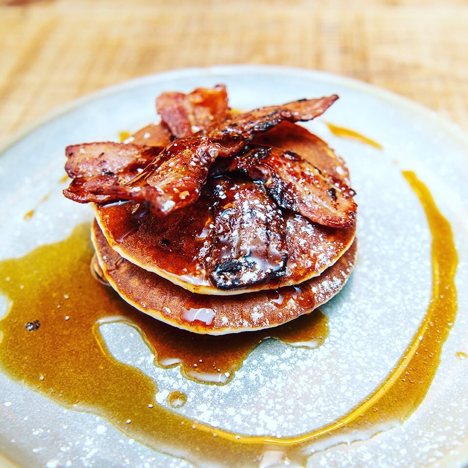 Starting the day right with a good pancake stack&hellip; #baconpancakes #pancakes #pancakesforbreakfast #maplesyrup #diner #bristol