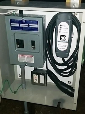 Customer-Installation-of-LCS-20-EV-Charging-Station-Thelen-install-2.jpg