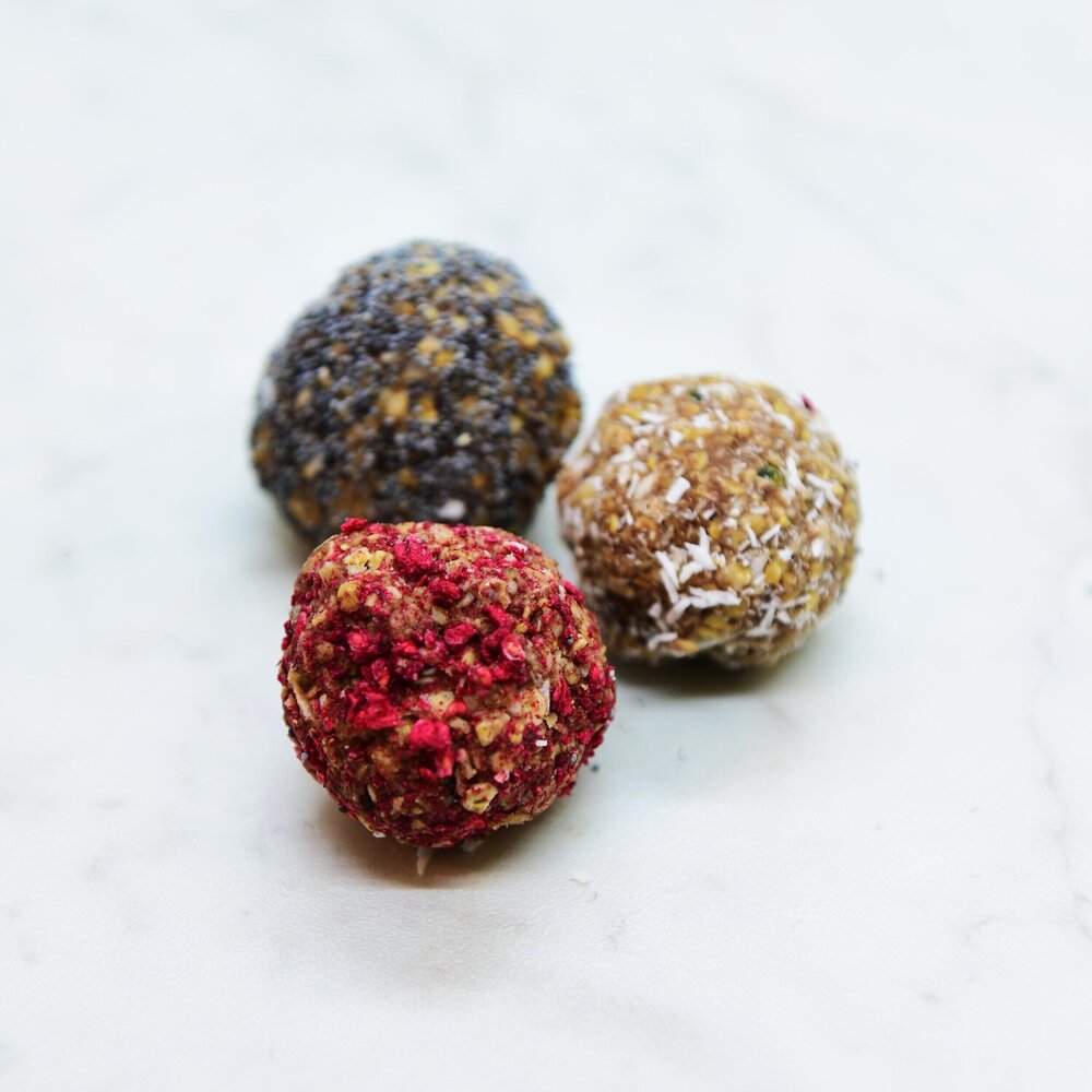 BIO - OAT BALLS TRICOLORE — Rawdish - Bio, Healthy, Go! Rawdish | Bio -  100% Organic, Ready-To-Eat Plant-Based Meals, Cold-Pressed Juices & Detox  Boxes. Freshly Made For Busy People | Luxembourg