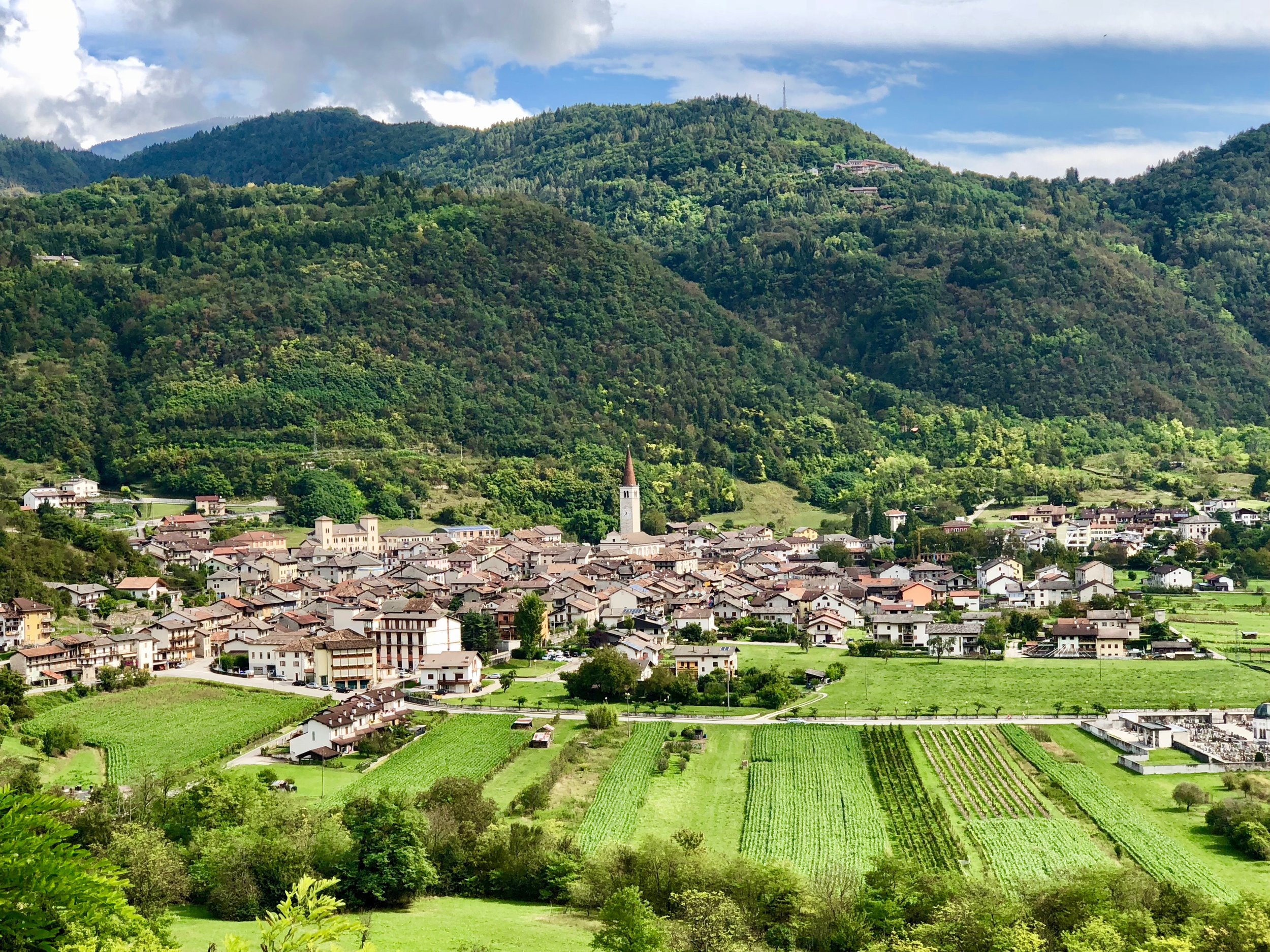 Descending down to the town of Arsiè