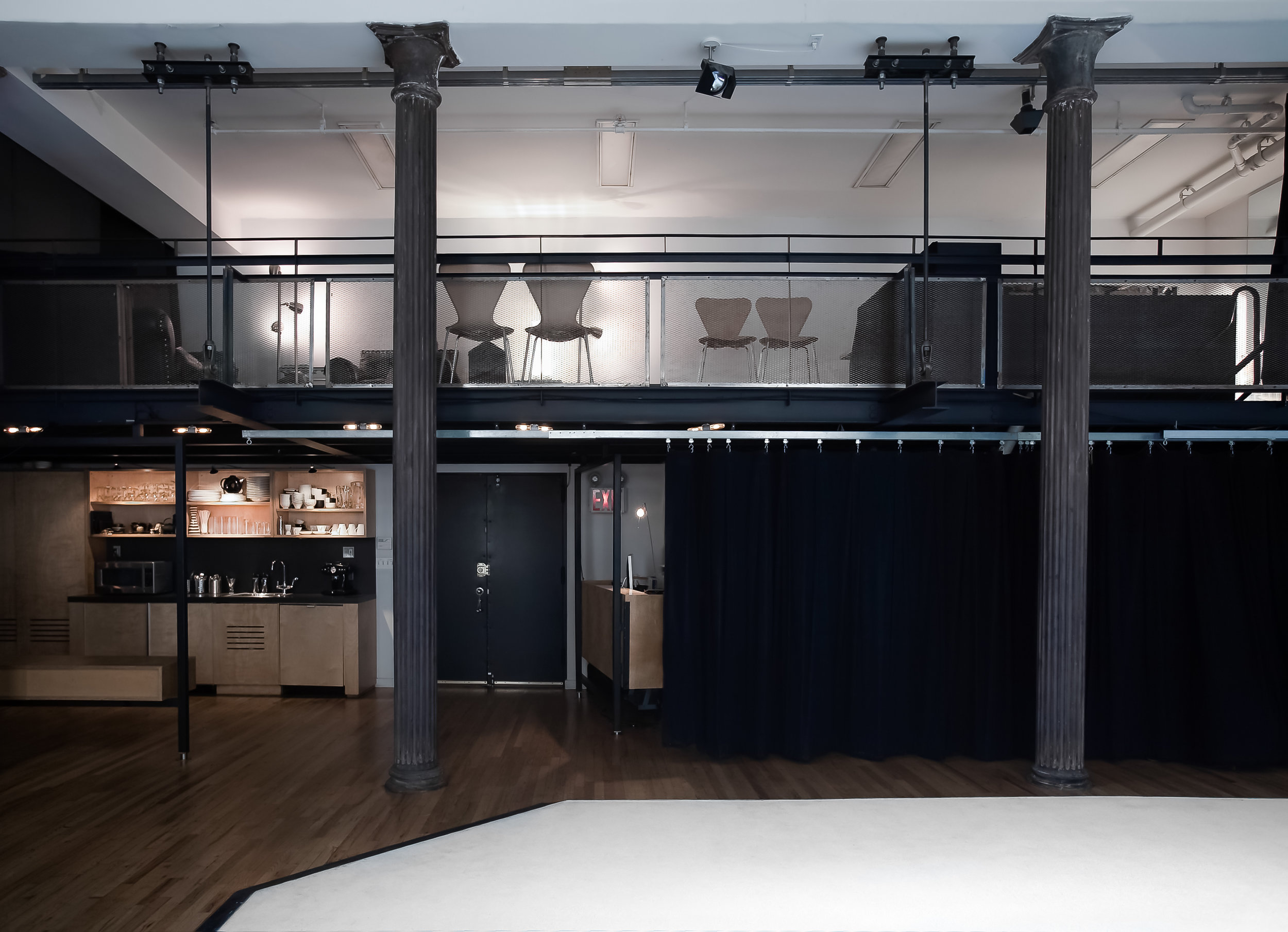 historic-cast-iron-columns-loft-nyc.jpg.jpg