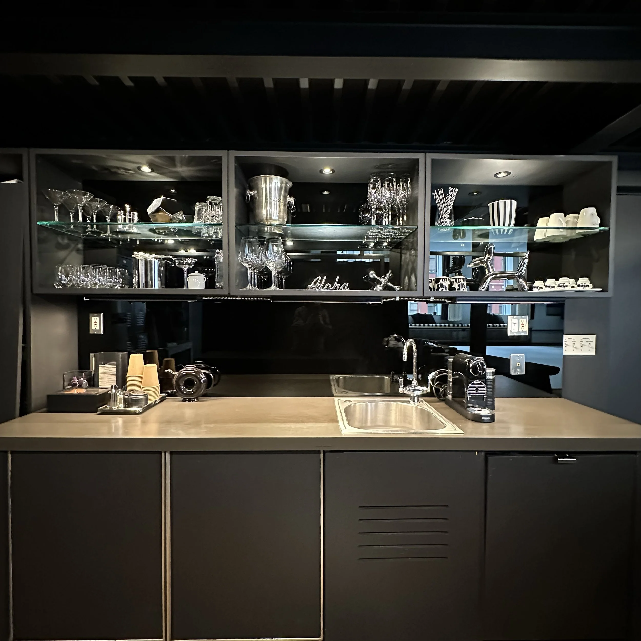 union-square-full-service-bar-kitchen.jpg.jpg