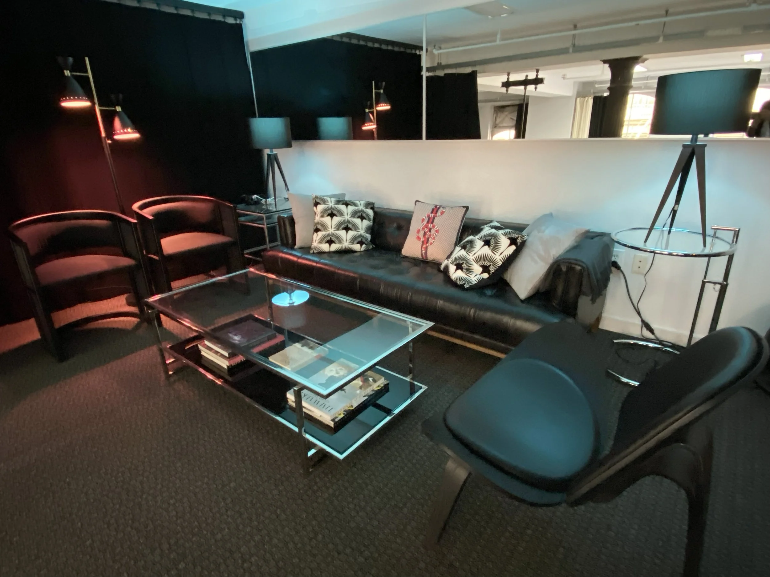 nyc-business-reception-lounge-mezzanine.jpg