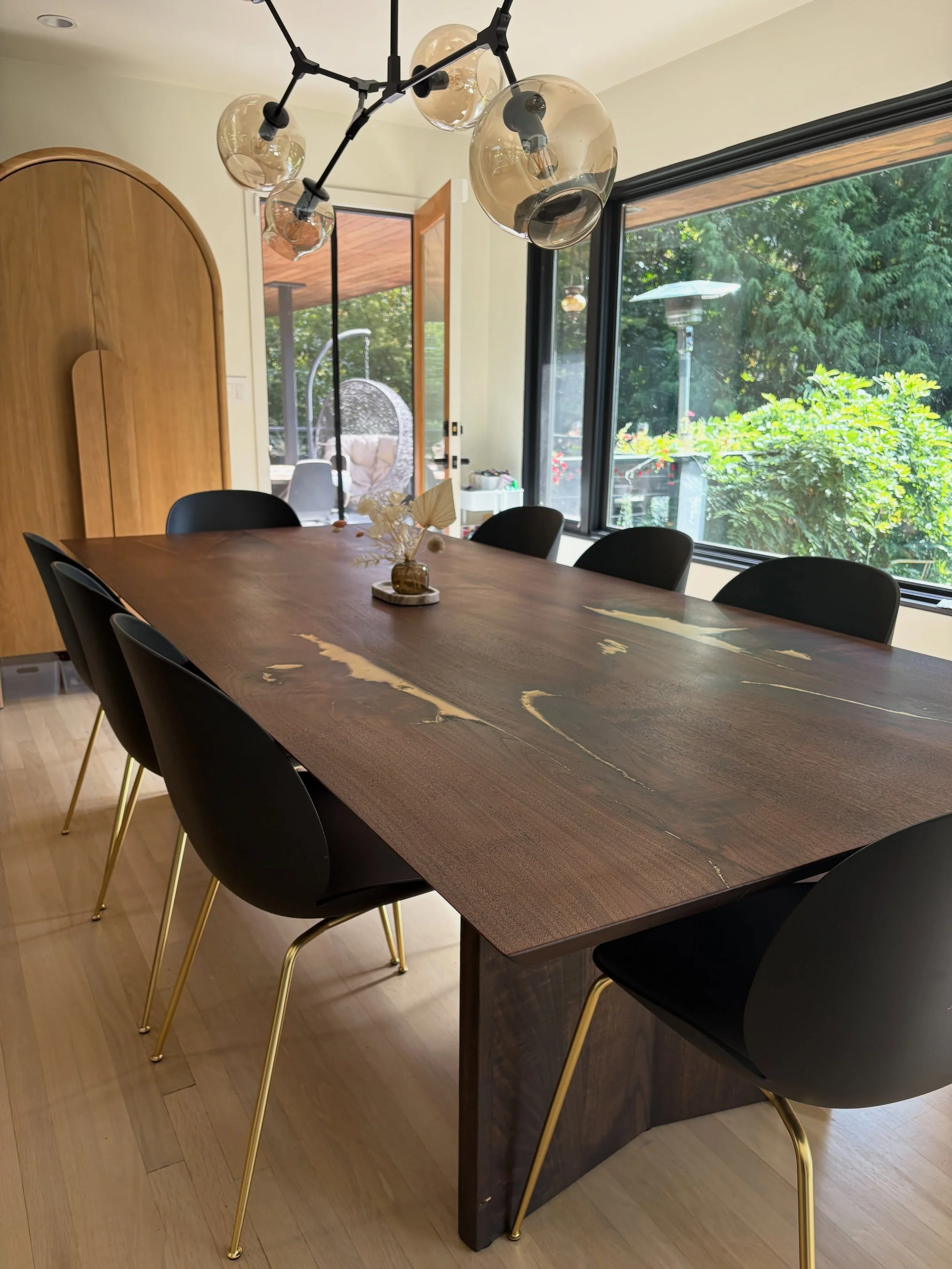 Nice client photo of the GoldiLocks table.  Gold accents running it. #goldilocks #diningtable #customfurniture #portland