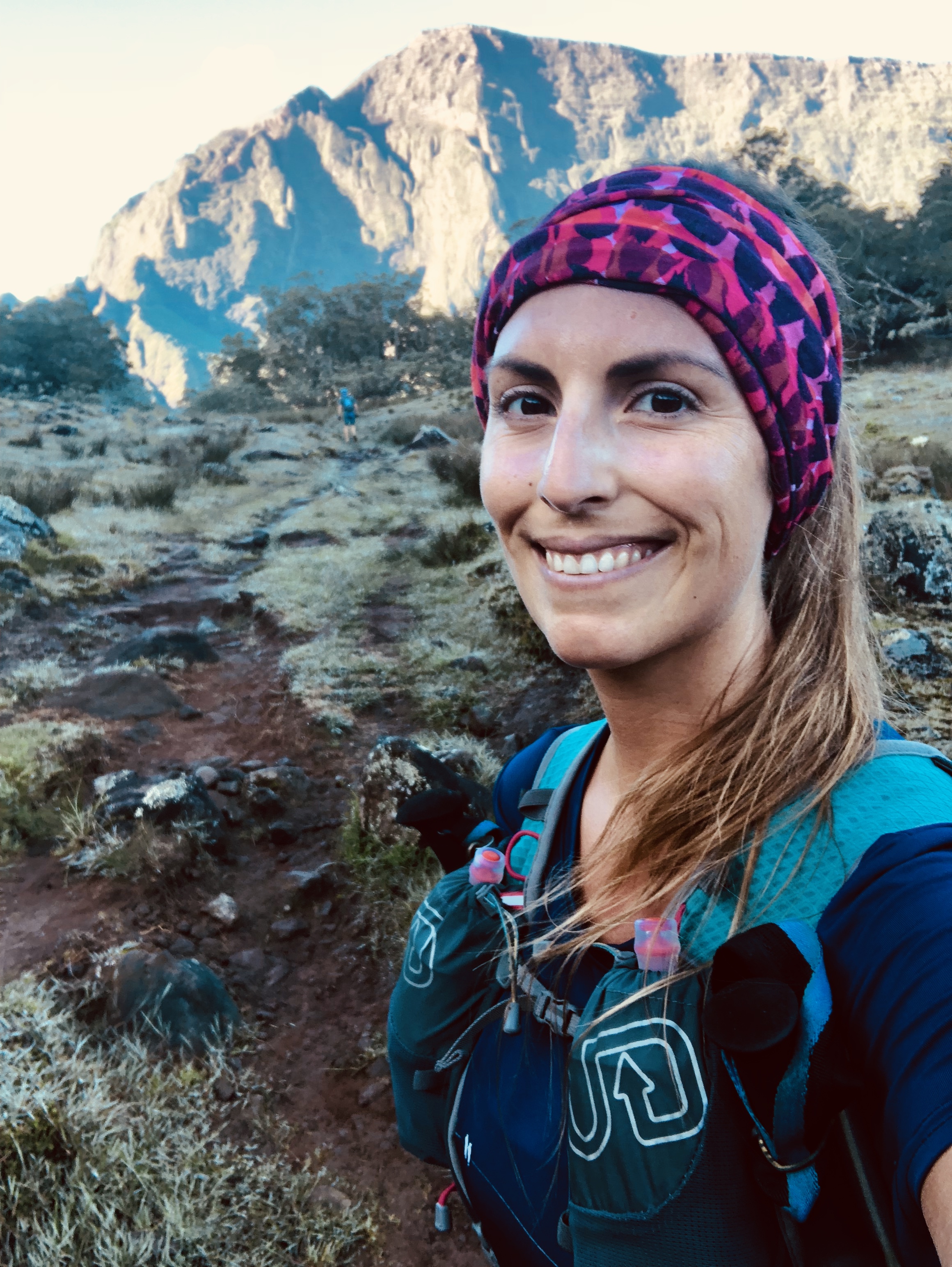 E10 Karin: Picking up garbage and leading the visually impaired 