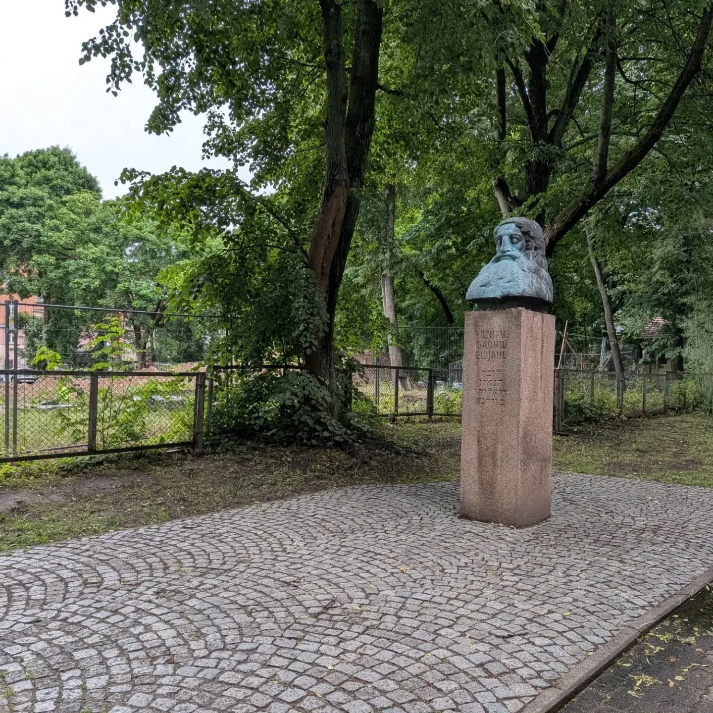 The FHF team has arrived in Vilnius, Lithuania! 

Vilnius was once celebrated as 'the Jerusalem of the North', reflecting its status as an epicentre of Jewish culture and education. 

The team have spent the last 48 hours visiting locations across th