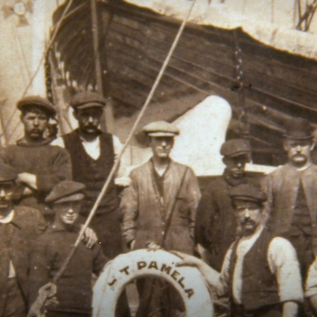 After taking a DNA test, Hull resident Yvette Holly discovered she was half-Icelandic and became determined to learn more about the father she had never known. A mutual Facebook friend, a researcher investigating a steam trawler that sank off the Ice