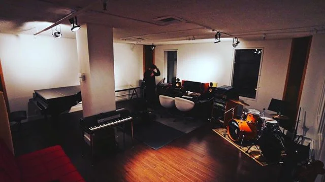 New vibe, new sounds.
.
#themoonlightclub #mtl #montreal #montr&eacute;al #montrealcity #mtlmoments #mtlblog #mtlband #montr&eacute;aljetaime #mtllife #montrealer #rock #rockmusic # music #band #studio
