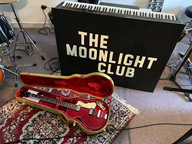 Vendredi // @terrassesopen &agrave; Trois-Rivieres 🤞 http://themoonlightclub.com 🎵