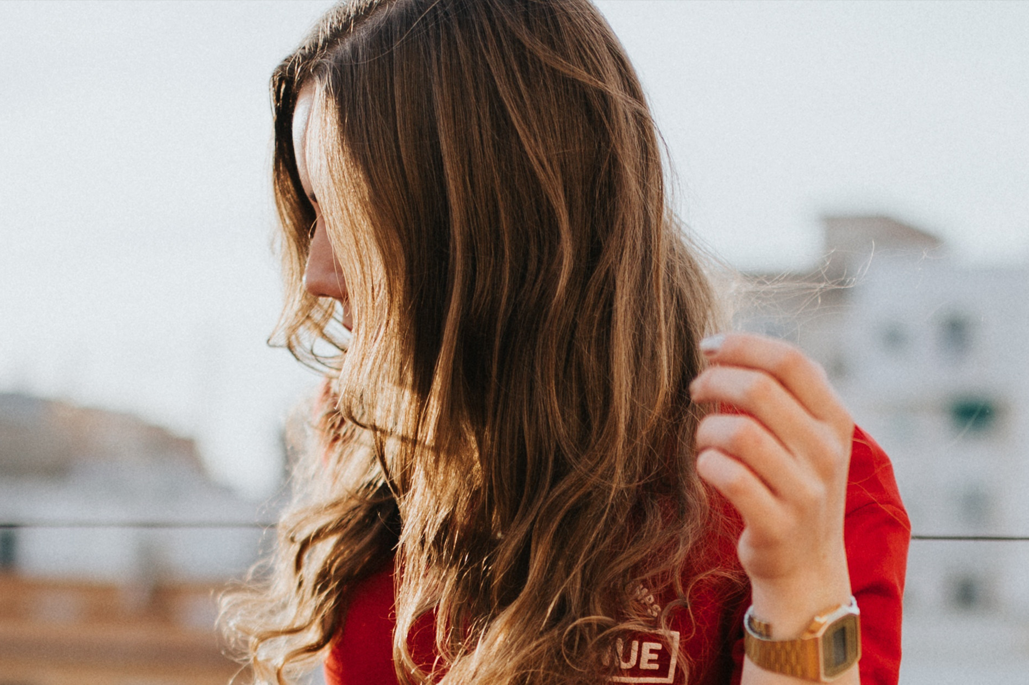 Cómo conseguir volumen natural en el cabello
