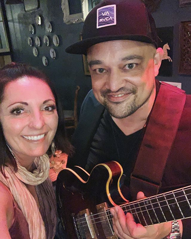 Fun times singing w/ @petermongaya last night.💯@thelivingroomonmain, thanks for having us!  You all are the best!  See ya next time.😘#singer #gigpic #guitarduo #livemusic #downtowndunedin #ericadicegliemusic