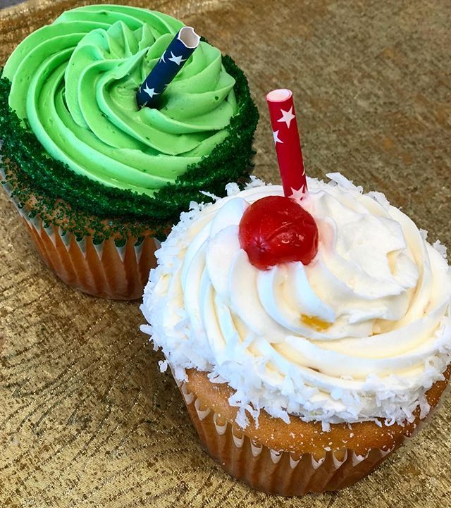 Do you like pina coladas? How about sitting in margarita vile? Either way we’ve got what you need with our Pina colada and margarita cupcakes available for you now!! #newcupcakes #cupcakes
