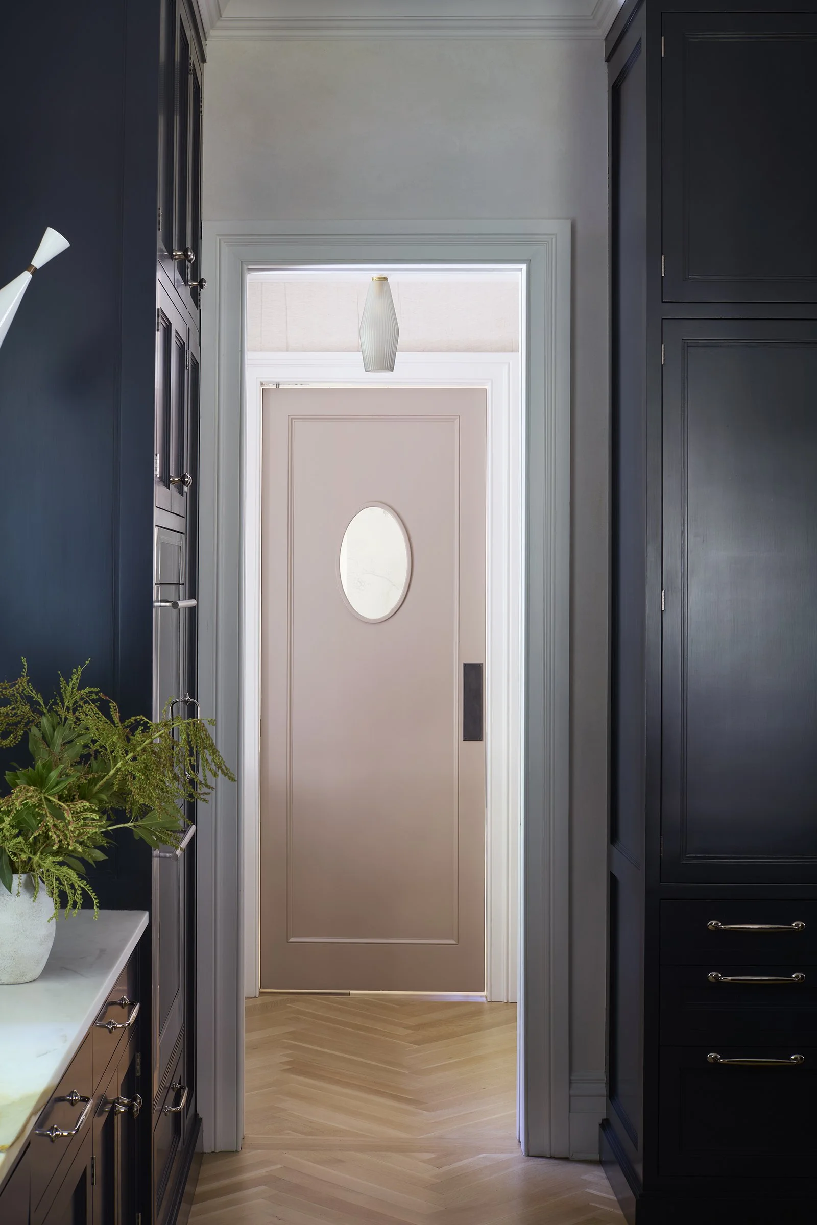 IP262_LBD_Englewood_Kitchen2_Hero.jpg