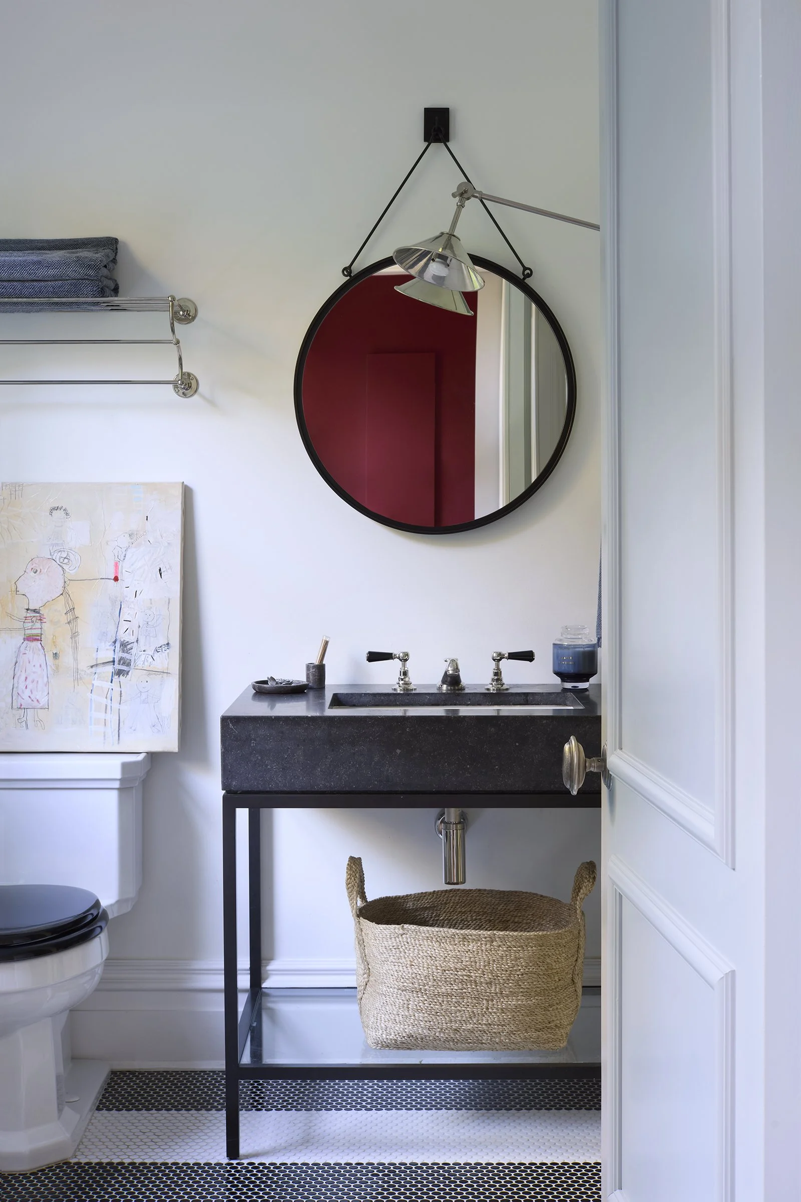 IP262_LBD_Englewood_GuestBath_Hero.jpg