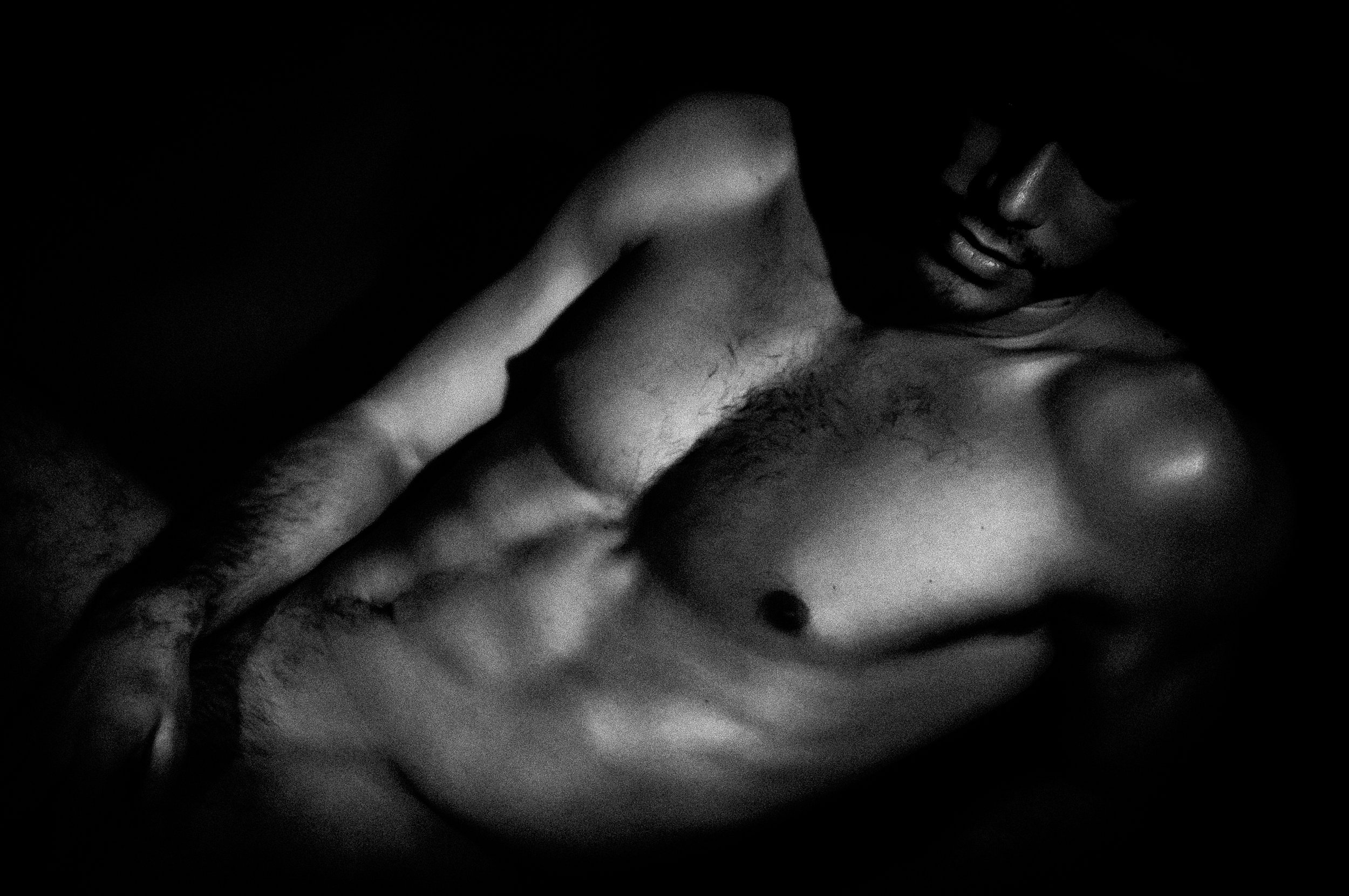 shooting homme burlesque effeuillage photographe bordeaux modèle photo.jpg