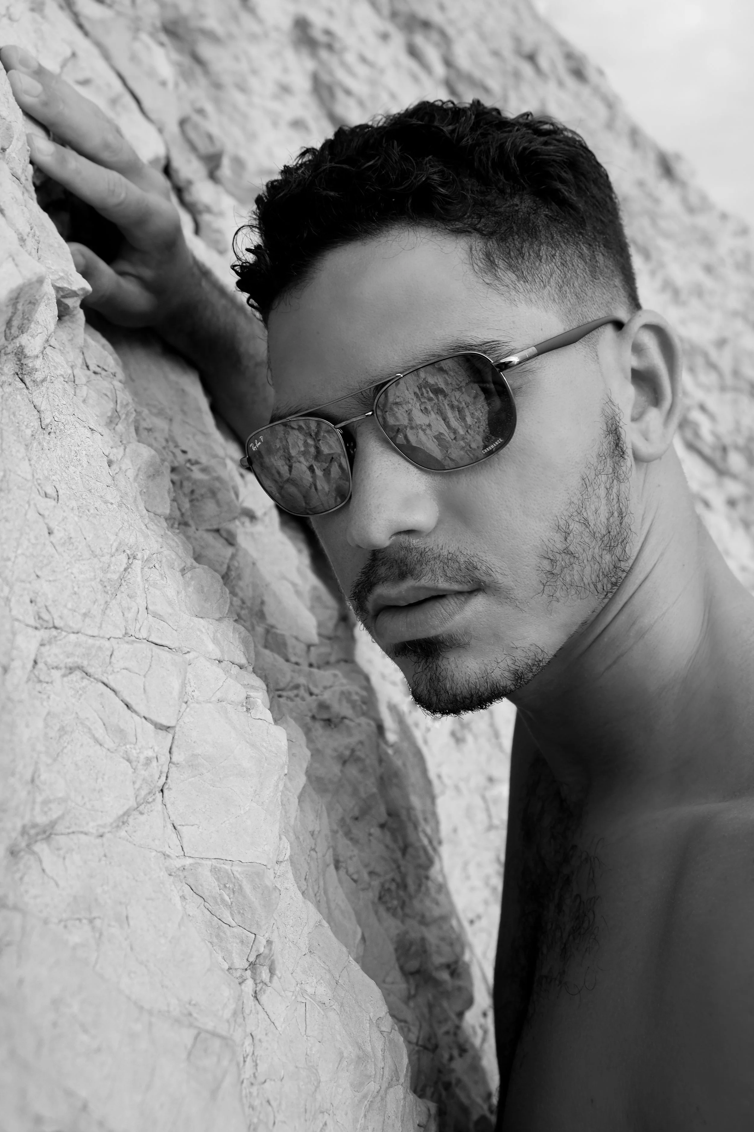 photographe-publicitaire-packshot-luxe-lunettes macron.jpg