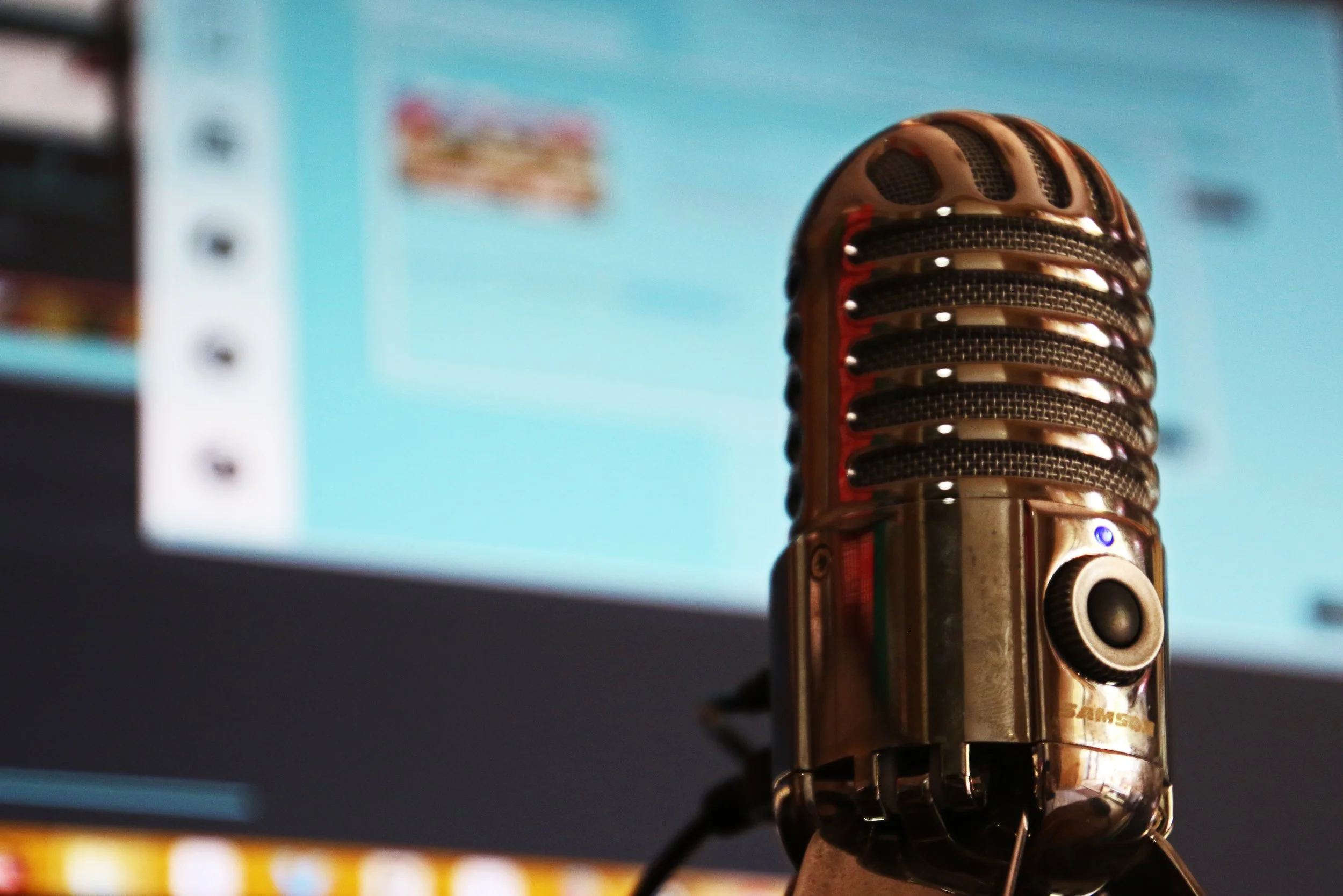 air-broadcast-audio-blur-1054715.jpg