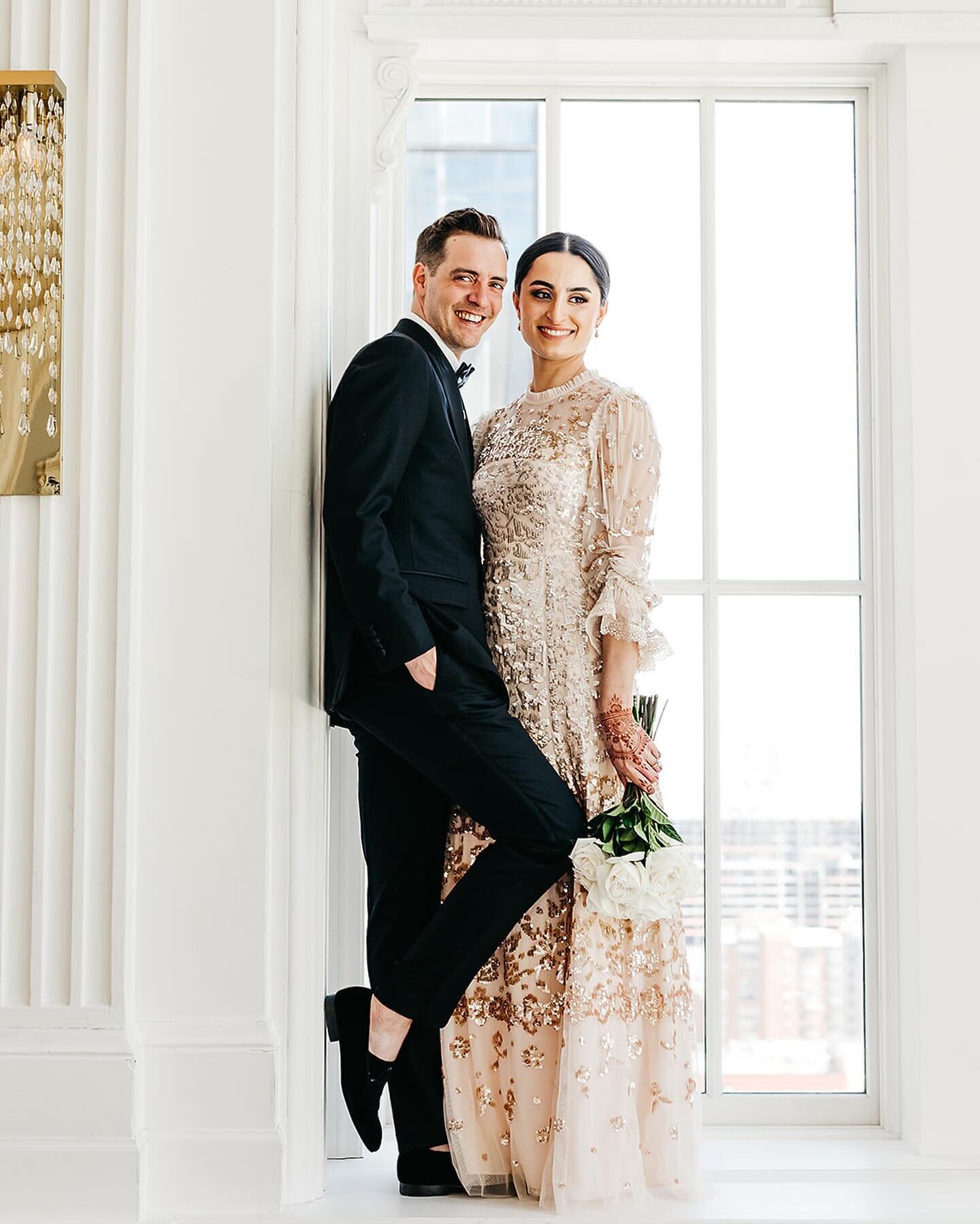 A few highlights from this gorgeous wedding at @omnikingedward put together by the talented team at @thisisduet 🤍 

Swipe to see the bride&rsquo;s stunning outfit change for her reception! 

Planning: @thisisduet 
Photography: @beccaveyphotography 
