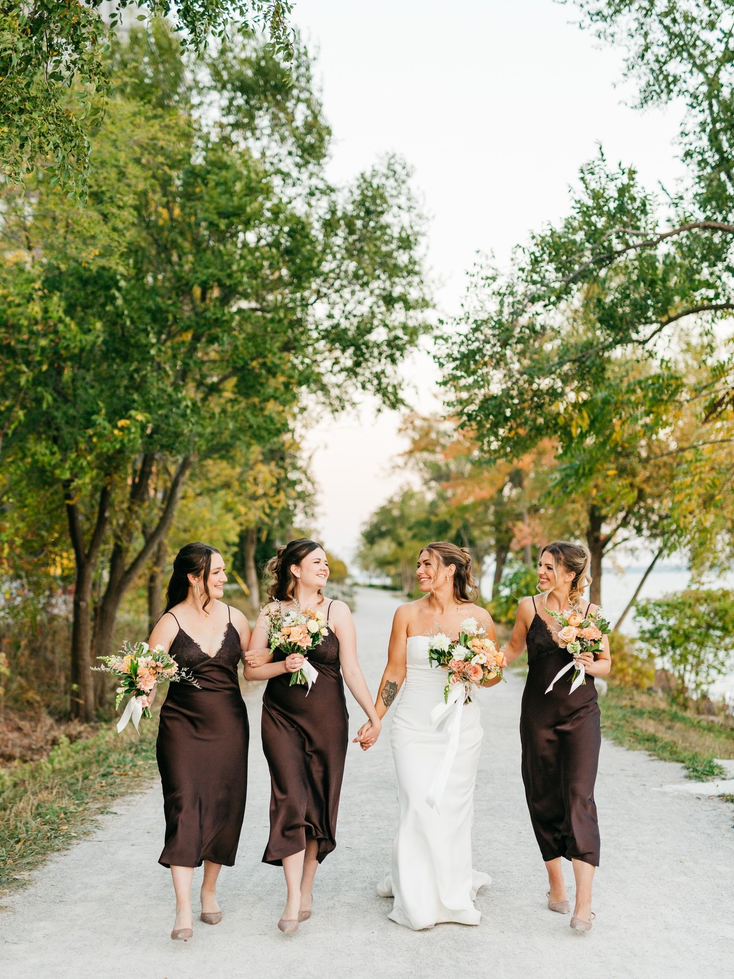 Kayla &amp; her girls ft. sweet little Penny 💛🐾 if you are ever considering if your dog should be a part of your wedding day&hellip; the answer is always yes!

Venue: @tiffincentreforconservation @baysidevarietybarrie 
Photographer: @beccaveyphotog