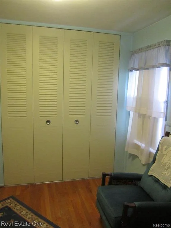 9051 becker 12.jpg