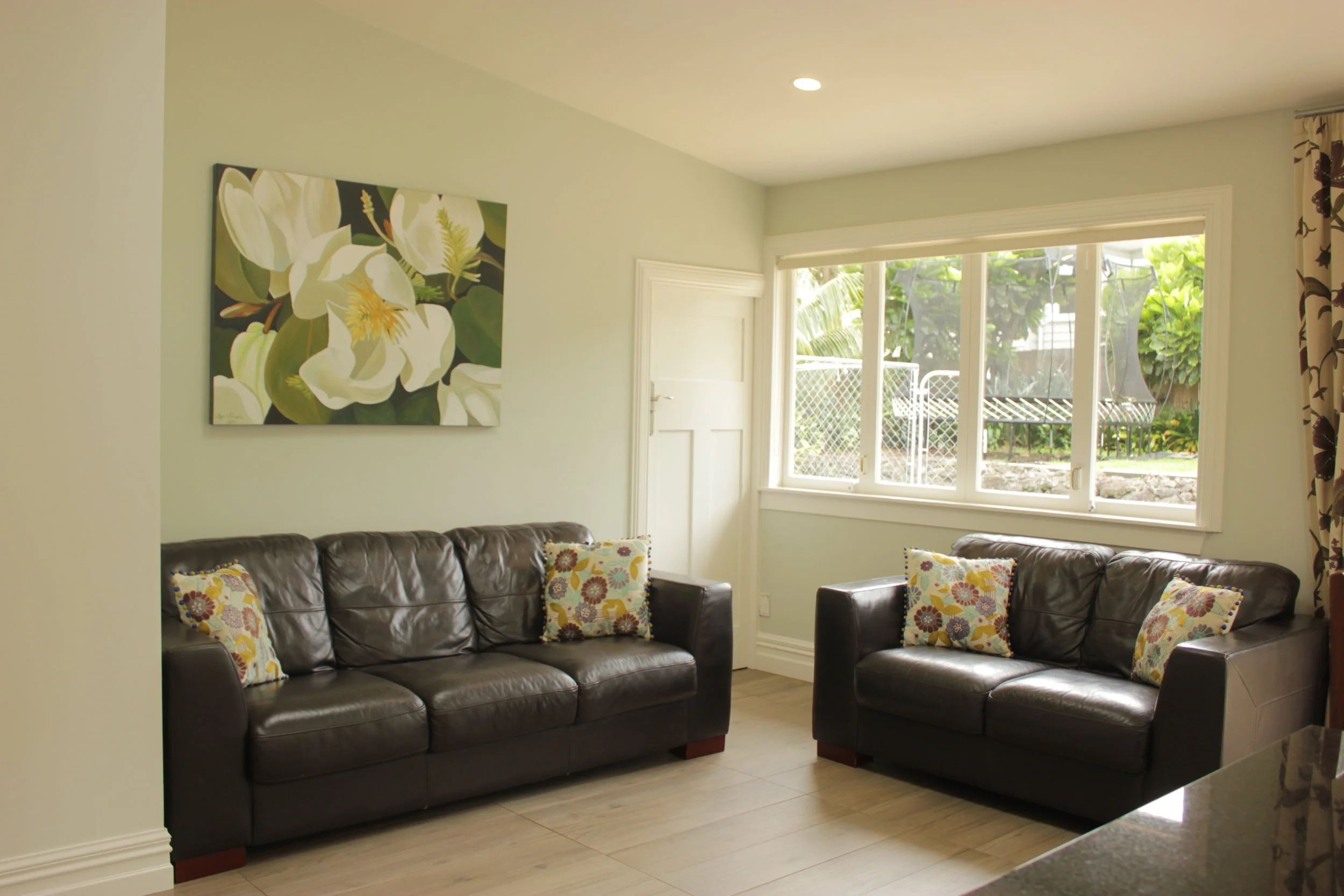 i-renovate lounge renovations2.JPG