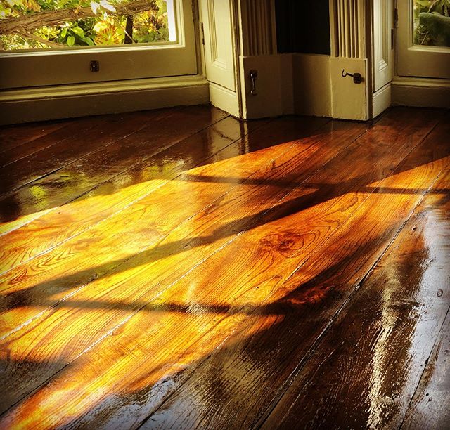 Glaze of glory! We’ve enjoyed every stage of this oak floor restoration. The final glaze has now been applied to finish off our Friday in style. Time for a beer.. #restoration #oak #decorators #cheltenham #woodenfloors #friday #cotswolds #hometime