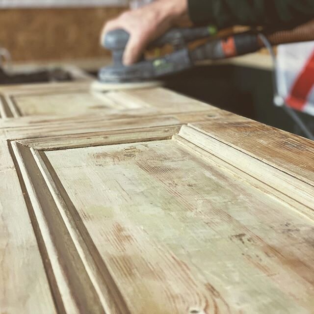 Sensitively stripping and restoring window shutters in our purpose built workshop this week. These are running in conjunction with an ongoing decoration project we have in Stow-on-World. It&rsquo;s a great advantage to be able to remove certain items