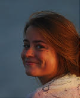 AnnabelleHeadshot.png