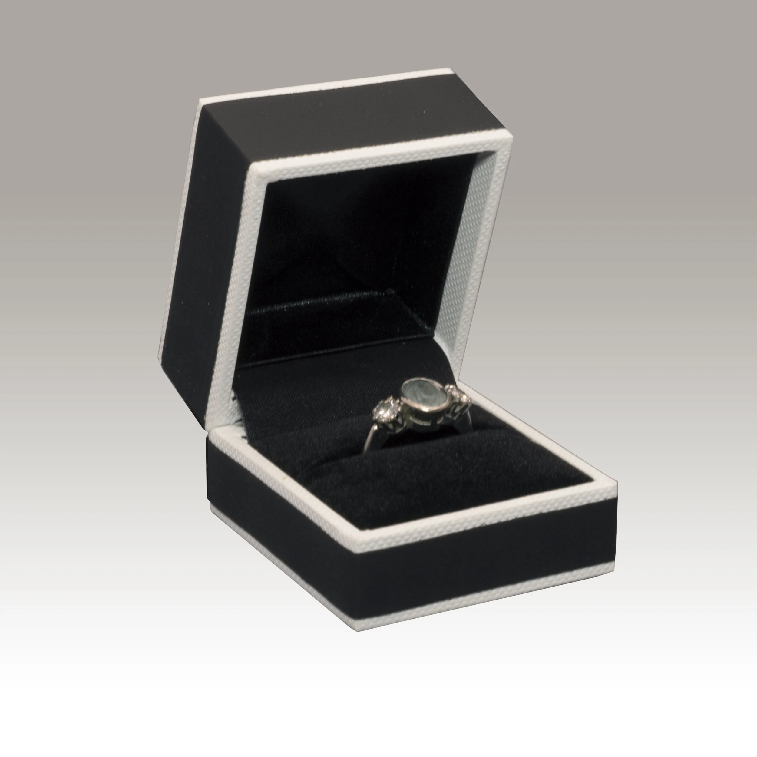 MN-12 Mono Ring Box