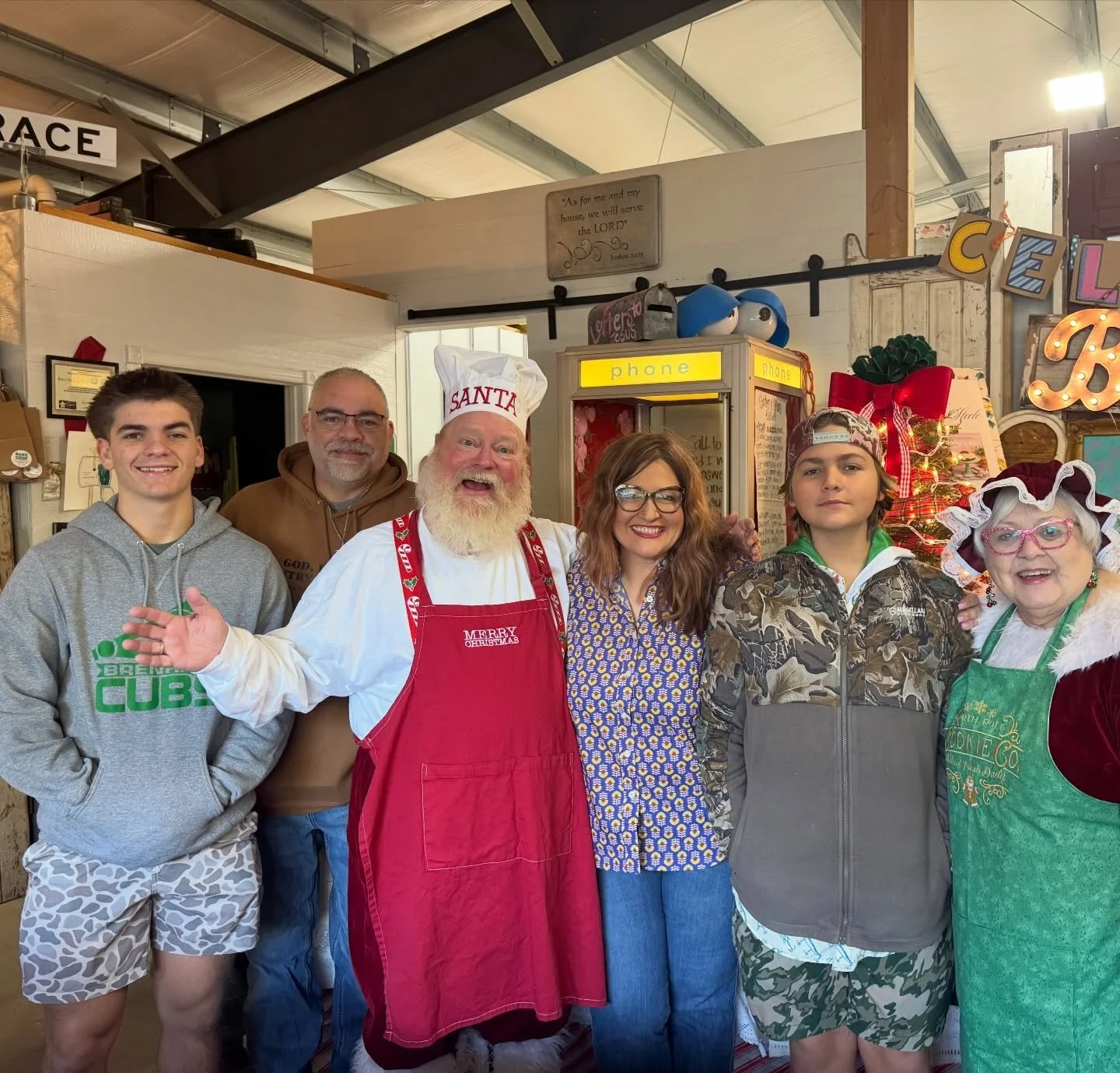 Living in The Goodness of God!!! Pie baking with Santa 🧑&zwj;🎄 and Mrs. Claus 🤶, and even The Gingerbread Man!! Preparing food for others to gather around the table and share life, what JOY! 🤩 

Maggie love, booking signings with new friends. And