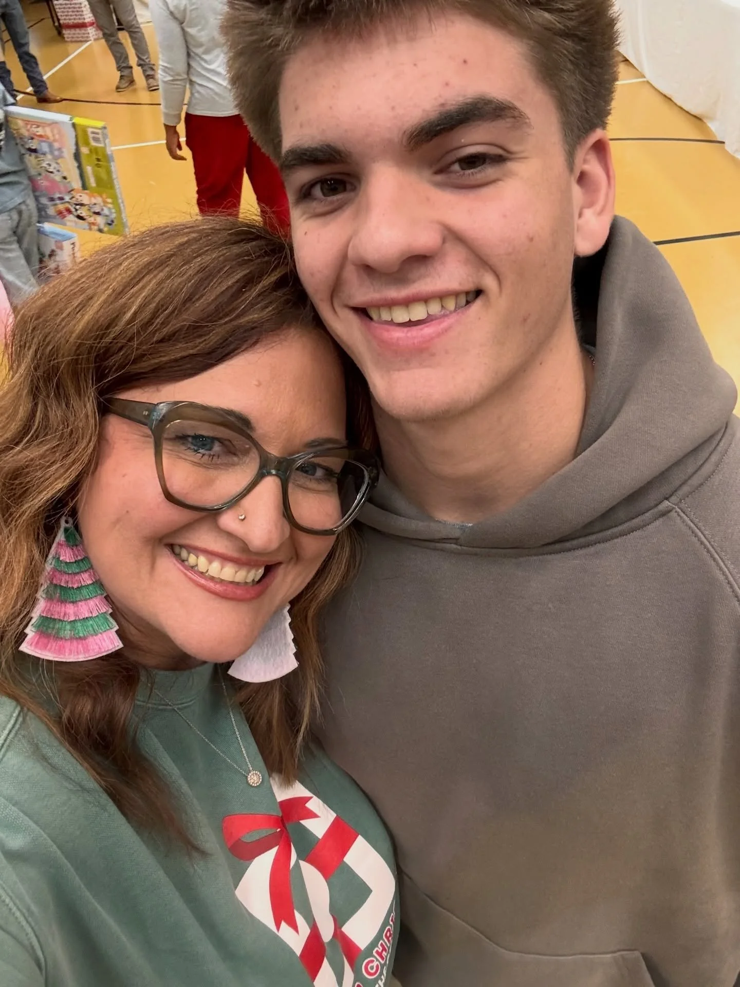 Catching up on THE GOODNESS OF GOD!!! Sunday @centerchurchbrenham opened up, The Christmas Shop! The community showed up with gifts, laughter, smiles, snacks, love and HOPE in the ONE TRUE GIFT!!

Everyone got to shop for gifts for their families, lo