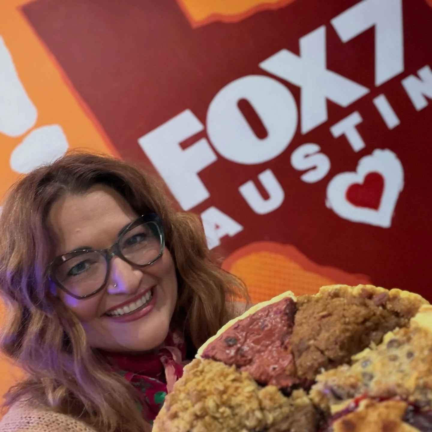 We didn&rsquo;t let the cold 🥶 stop 🛑 National Pie Day at Royers Pie Haven!! @royerspiehaven 

Started early on Good Day Austin, sharing about all the fun we had planned for the day!!! @fox7austin 

🥧 ✈️ Pie Flights were a hit!! 6 different slices