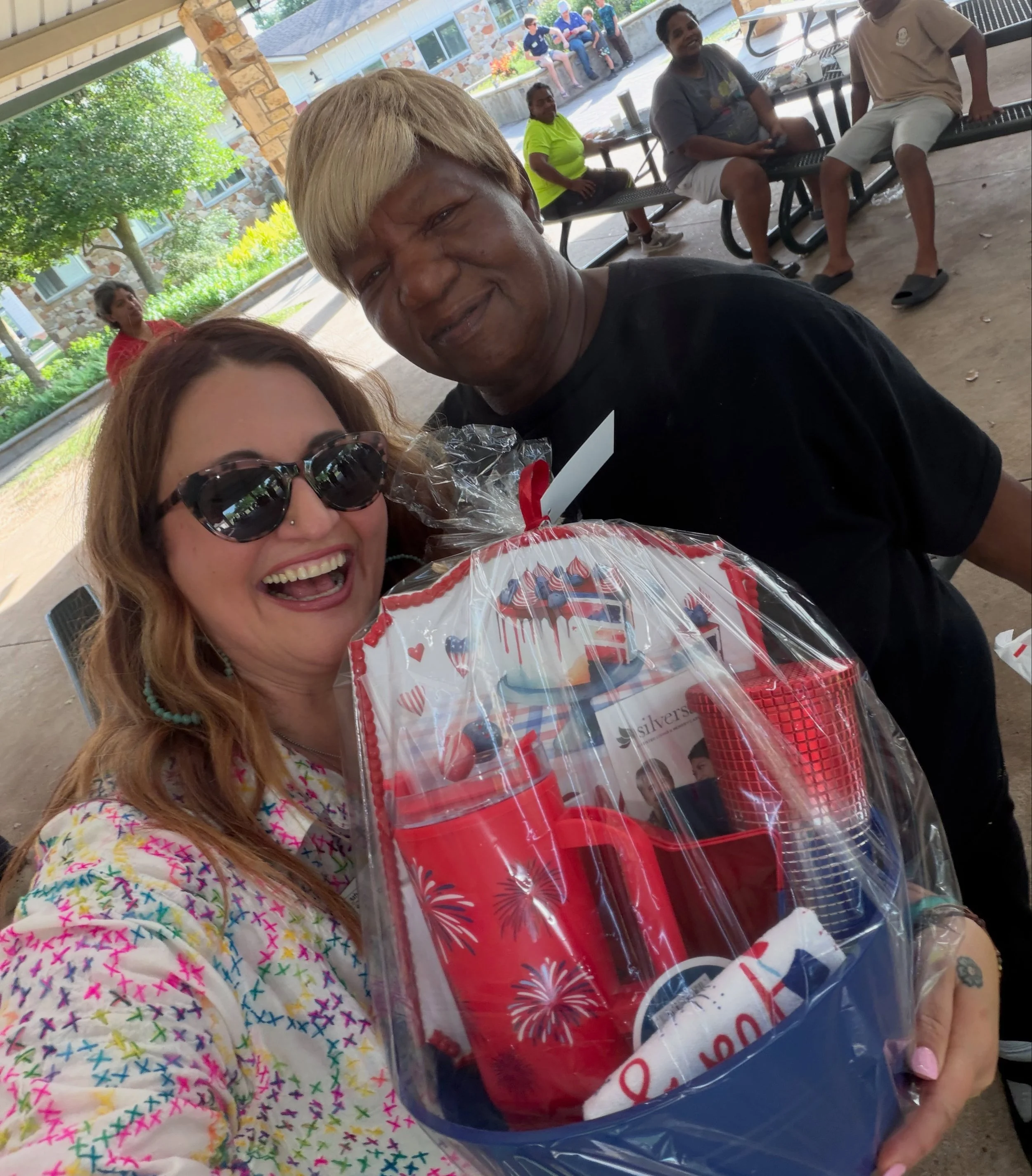 Tonight&rsquo;s @gatherngrace Monday Family Dinner was A GLIMPSE OF HEAVEN!!!! 

Silver Sage Assisted Living and Memory Care provided dinner, served it, and brought fun door prizes!! 

Finn opened us up in prayer 🤲. St. Matthew&rsquo;s unloaded, set