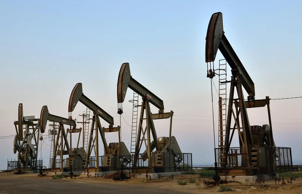 Oil.jpg