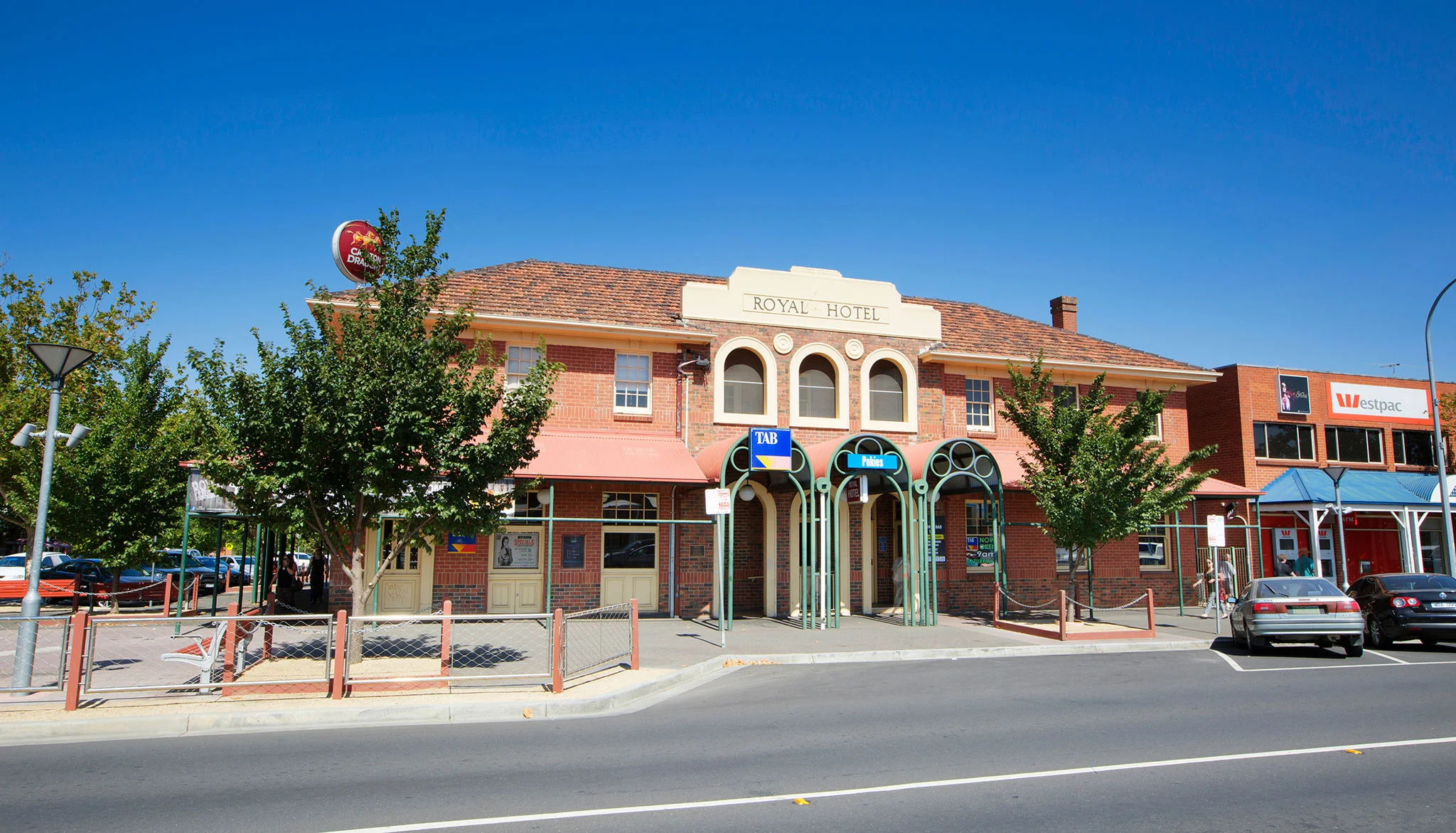 ALH_ROYAL_SUNBURY_4544.jpg