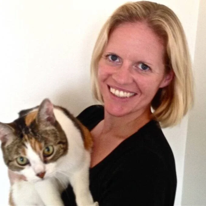 DR.ANDREA HARVEYVeterinarian and Ecologist