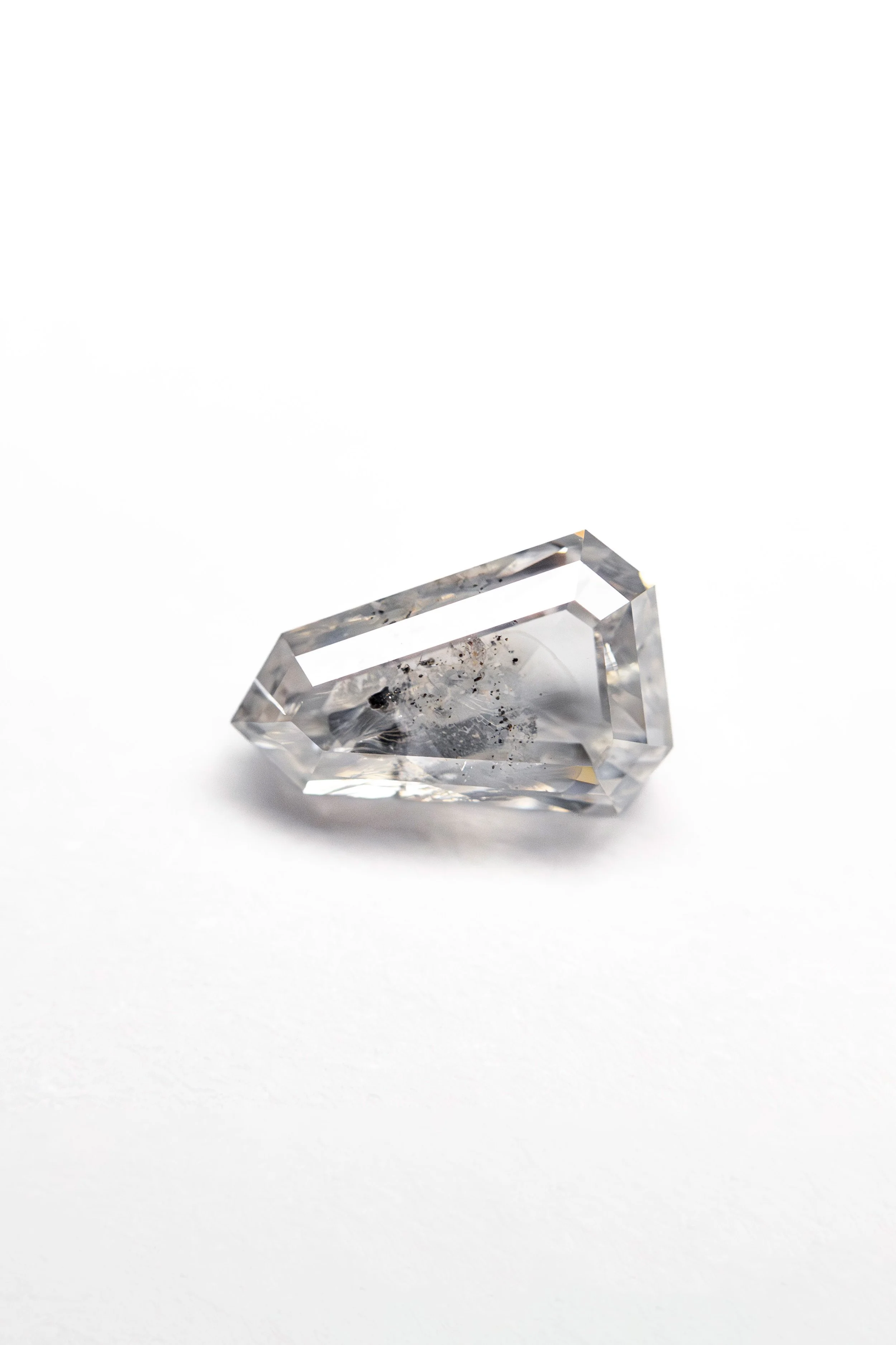 26787-10 1.38ct 8.19x5.39x3.56mm Shield Step Cut 1.jpg